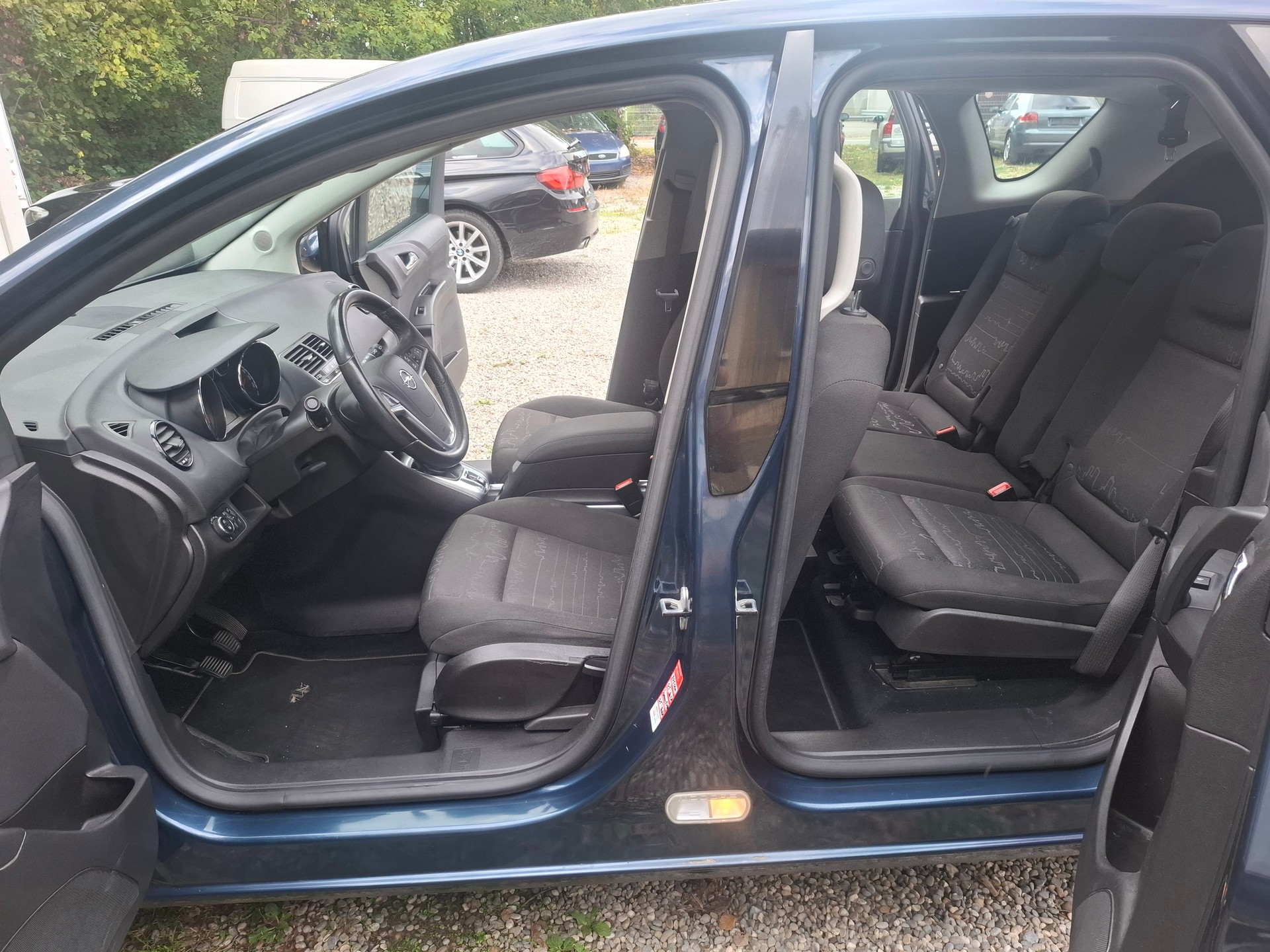 OPEL Meriva 1.4 Turbo Enjoy-image-9