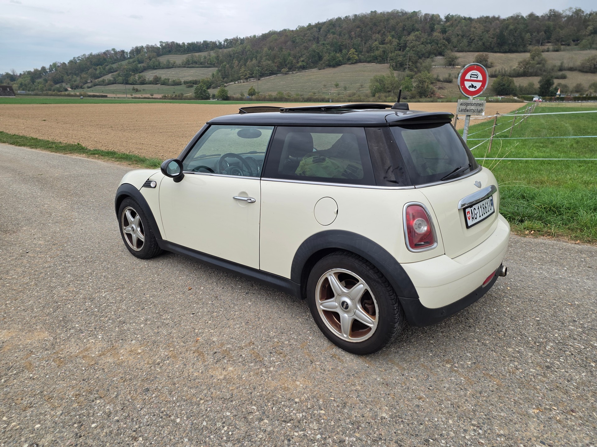 MINI Cooper-image-2