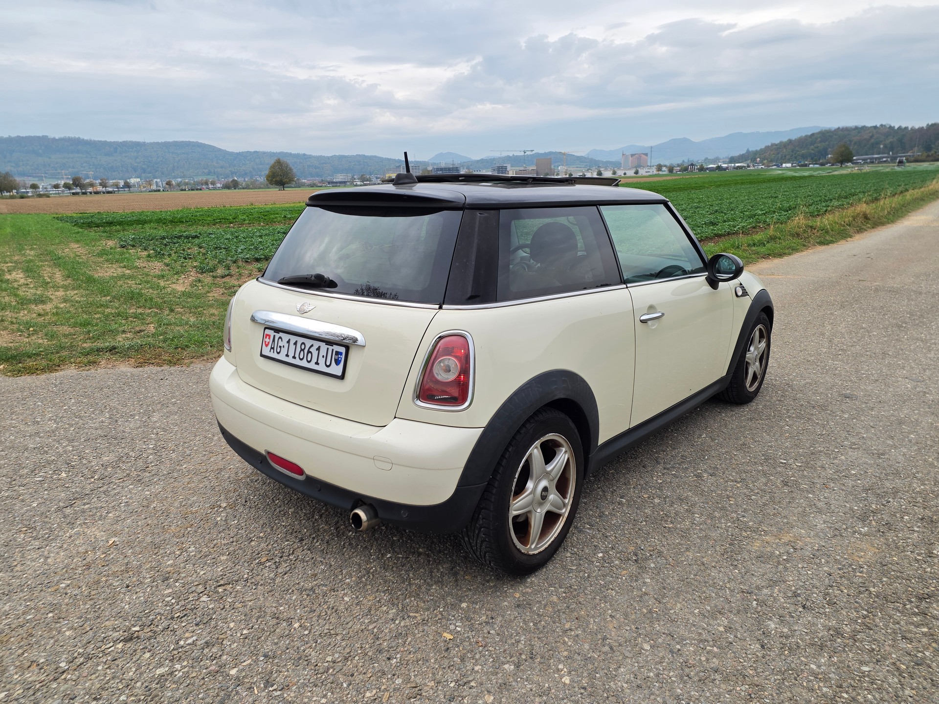 MINI Cooper-image-3