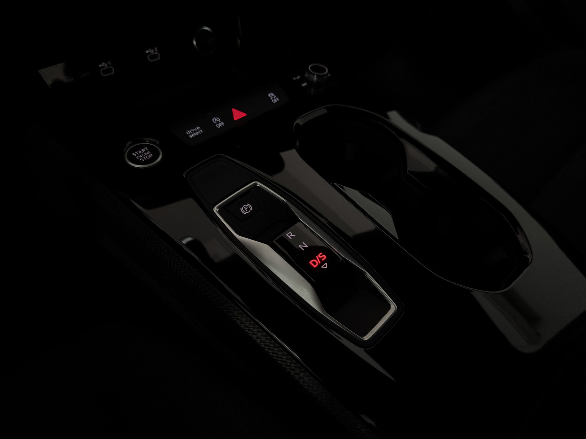 AUDI A5 Limousine 2.0 TFSI S tronic S Line Edition One "Optik Schwarz-20"Alu-Navi"-image-14