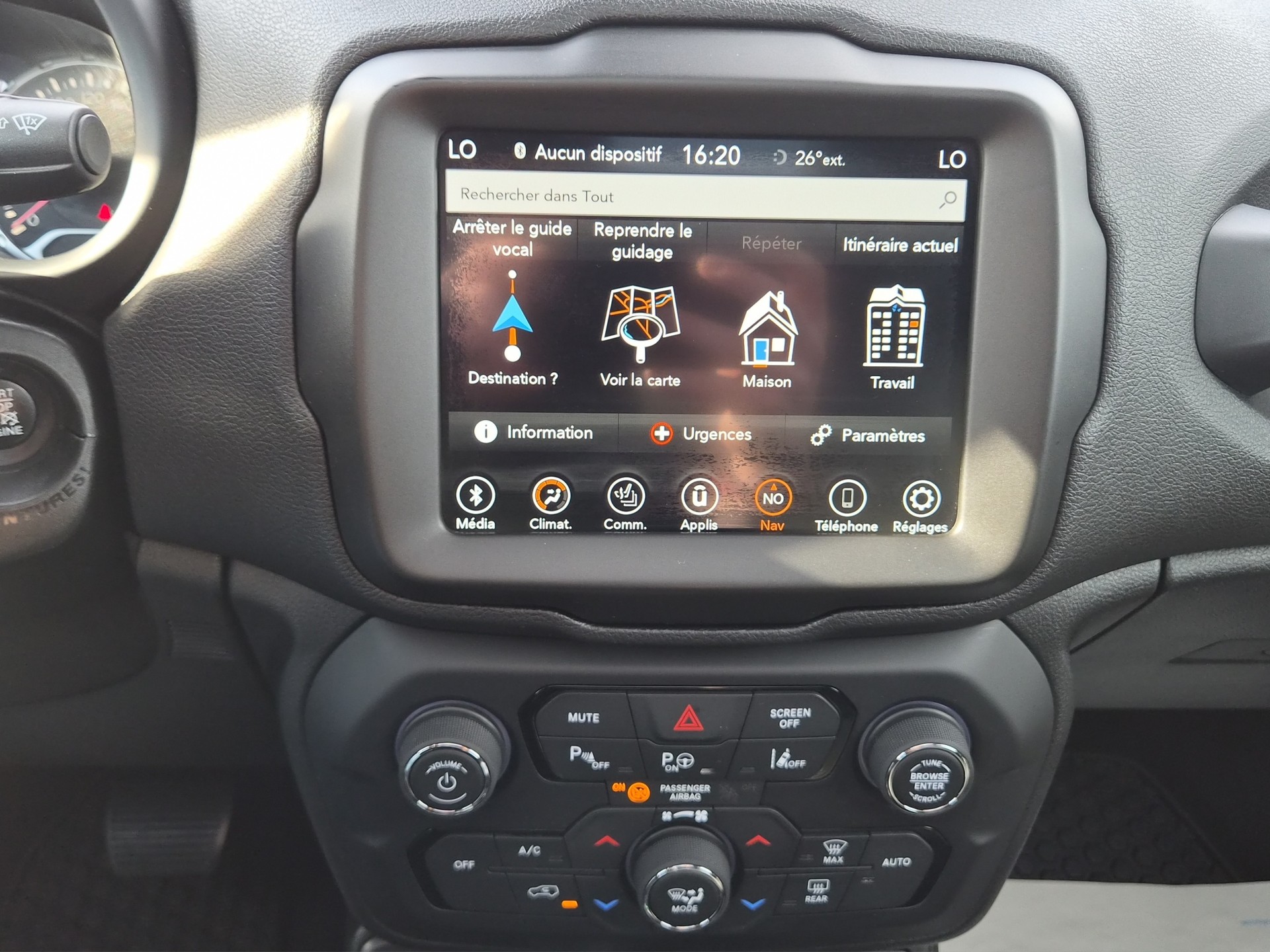 JEEP Renegade 1.3 Turbo S AWD-image-15