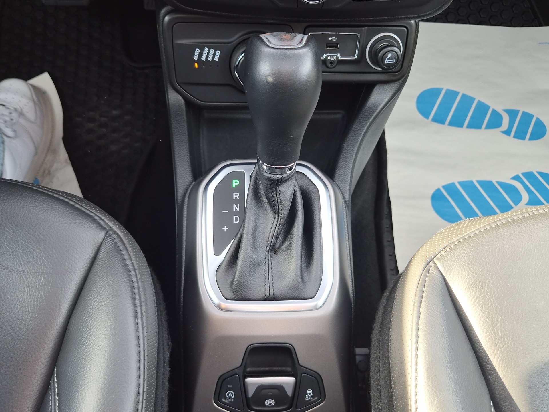 JEEP Renegade 1.3 Turbo S AWD-image-14