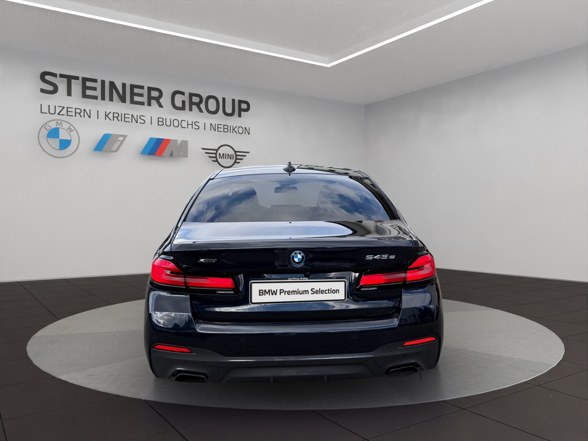 BMW 545e xDrive Pure M Sport Steptronic-image-5