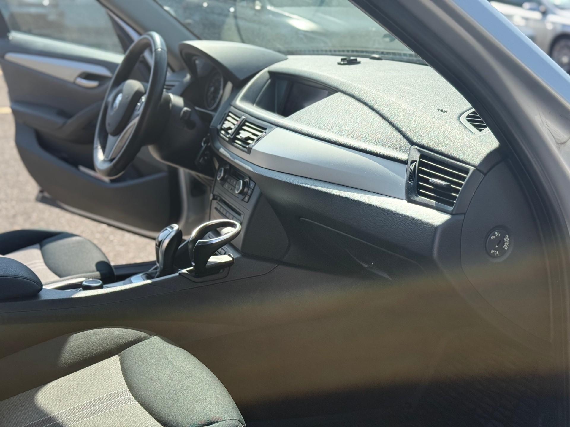 BMW X1 xDrive 20i Steptronic-image-6