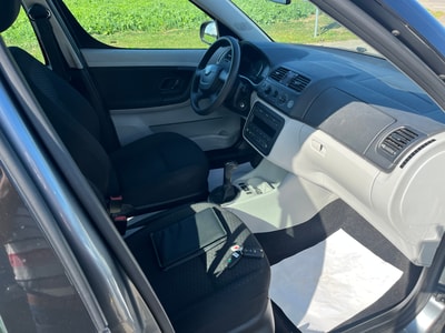 SKODA Roomster 1.2 TSI Style-image-7