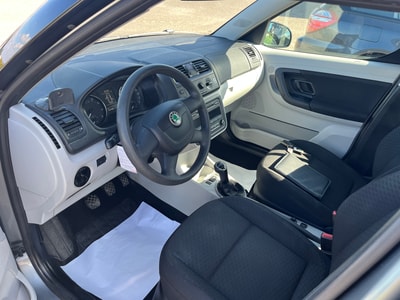 SKODA Roomster 1.2 TSI Style-image-6