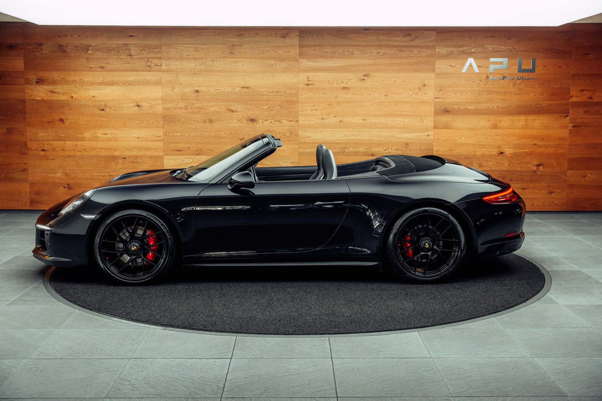 PORSCHE 911 Carrera 4 GTS Cabrio PDK-image-7