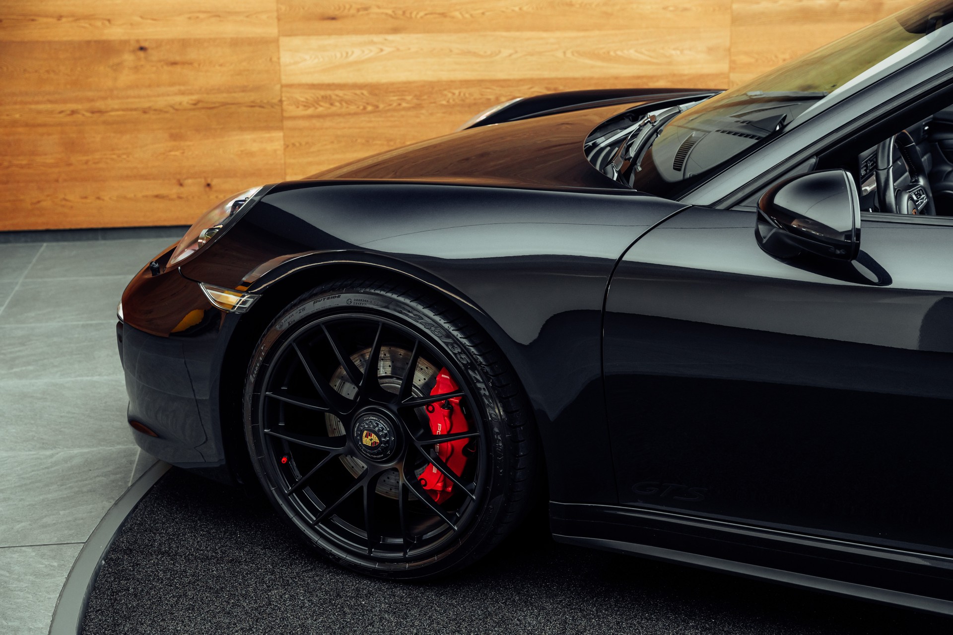 PORSCHE 911 Carrera 4 GTS Cabrio PDK-image-19
