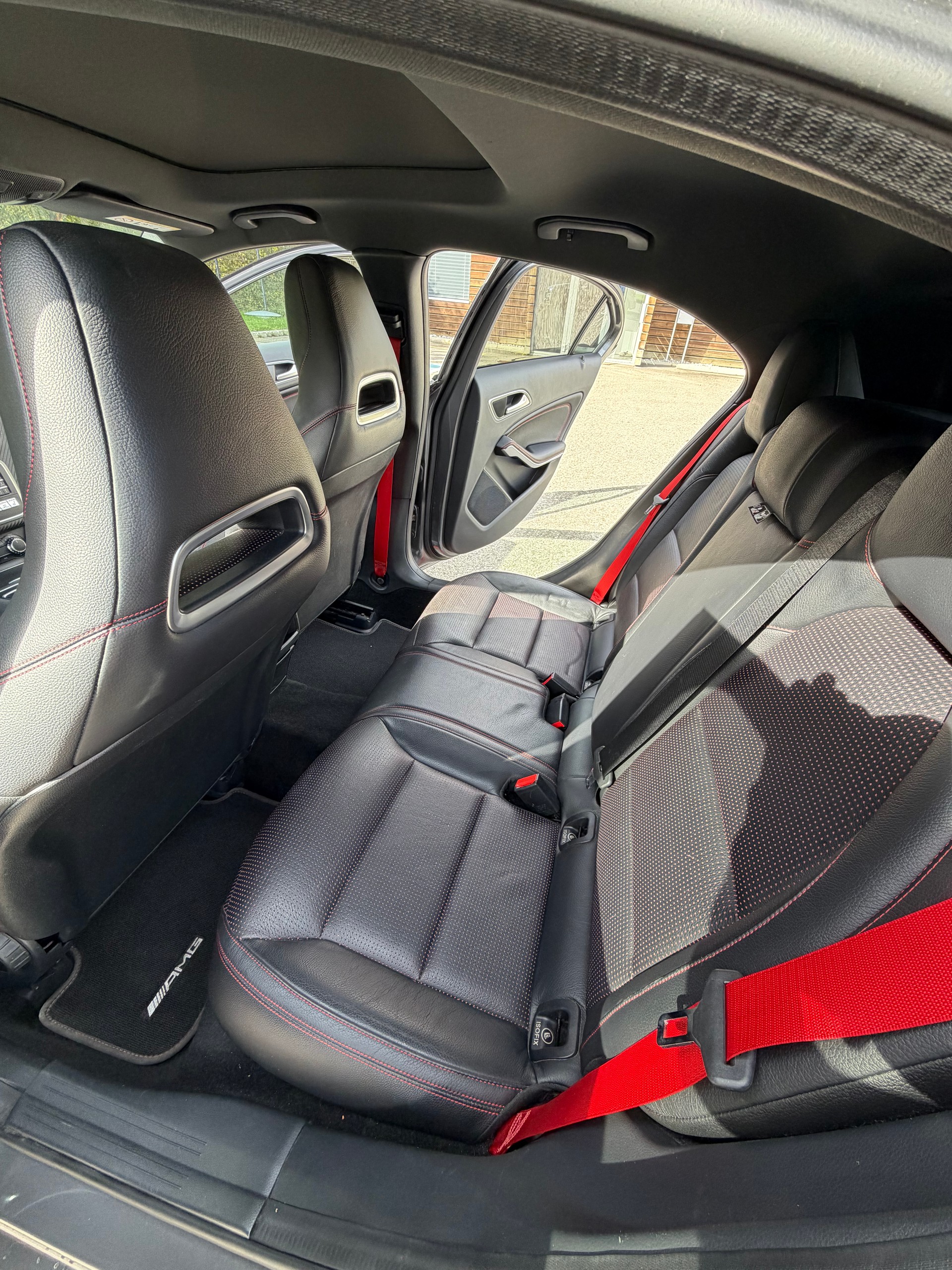 MERCEDES-BENZ A 45 AMG 4m-image-5
