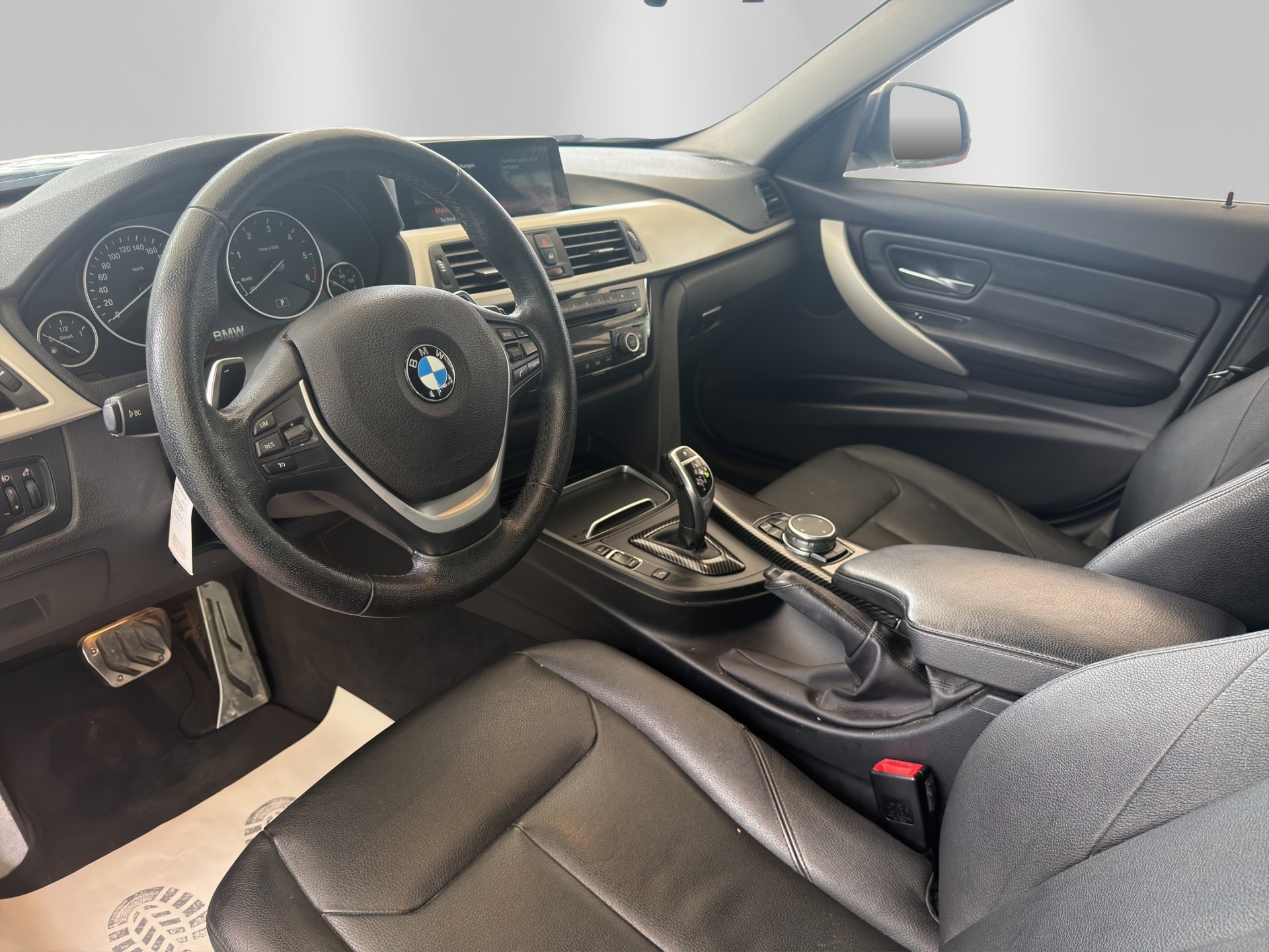BMW 330d xDrive Touring Steptronic-image-7