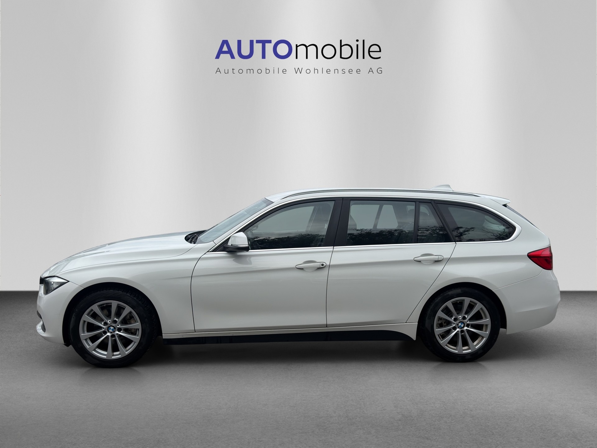 BMW 330d xDrive Touring Steptronic-image-0