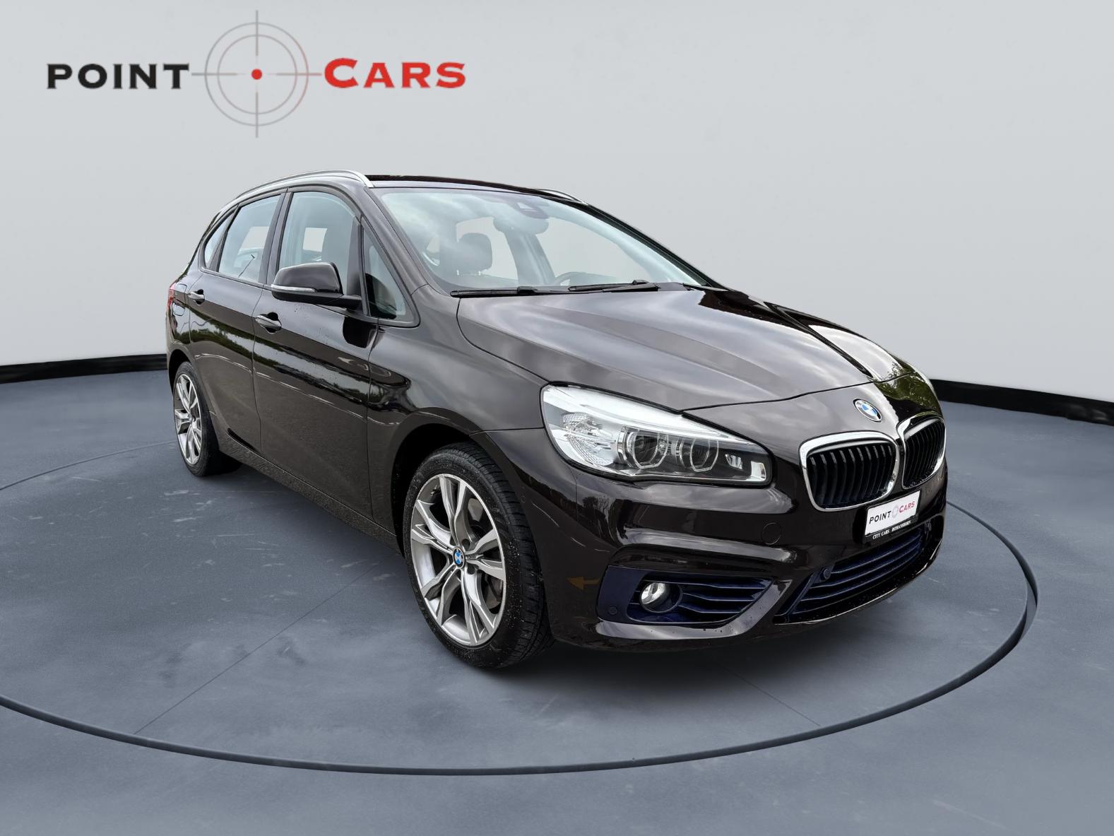 BMW 225i xDrive Active Tourer Sport Line Steptronic-image-6