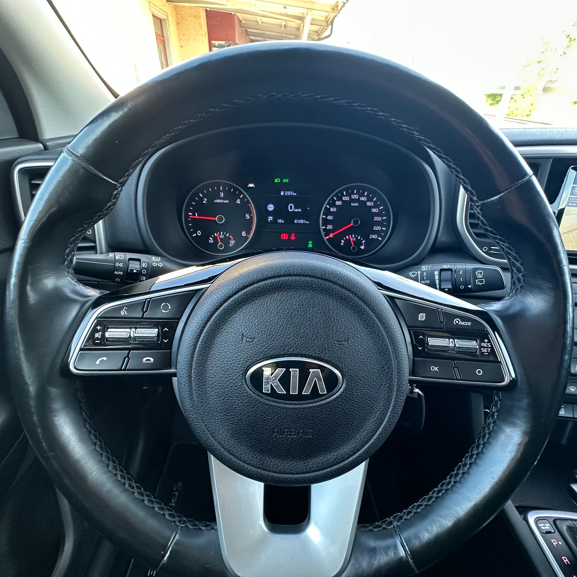KIA Sportage 1.6CRDi Power 25 4WD Automat-image-11