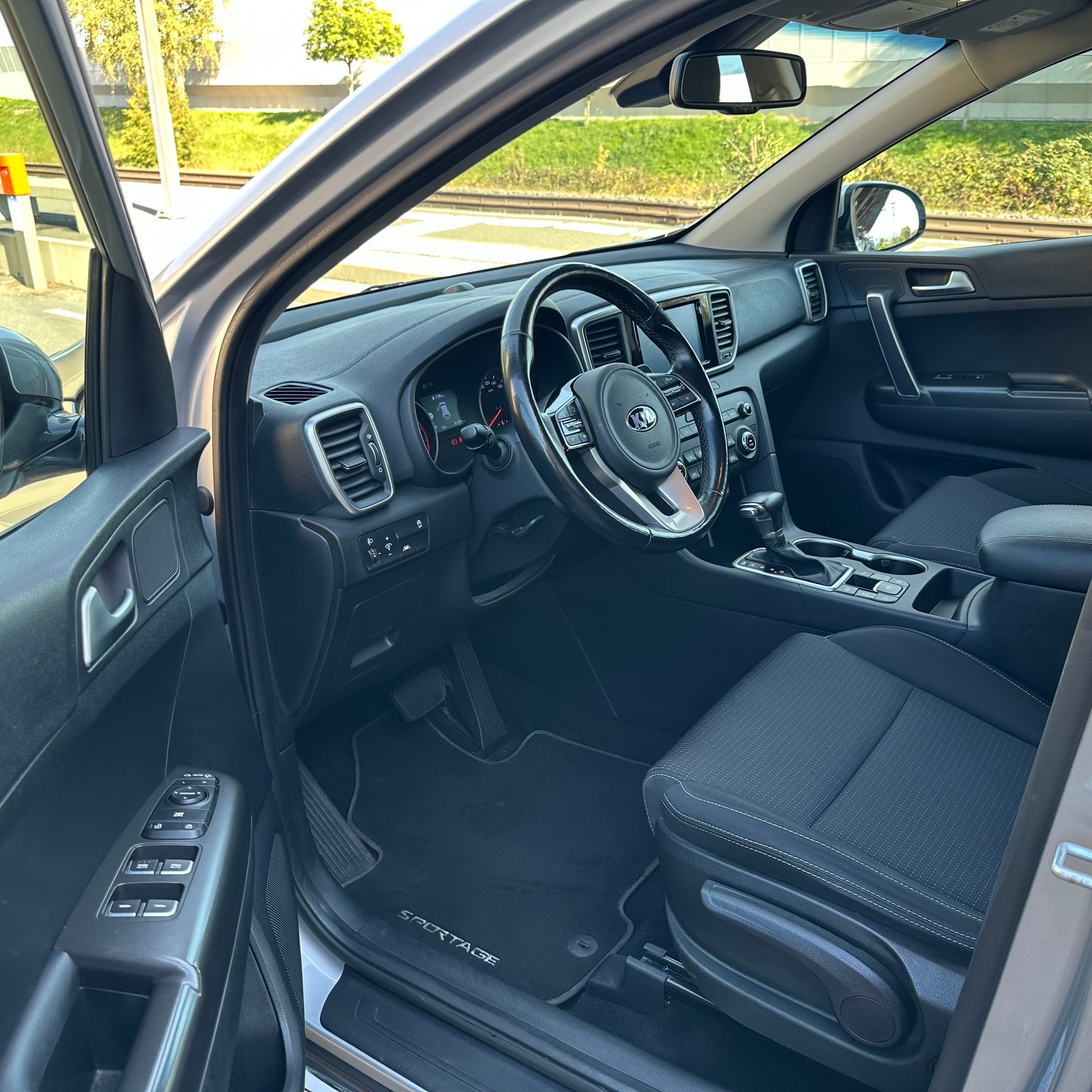 KIA Sportage 1.6CRDi Power 25 4WD Automat-image-8