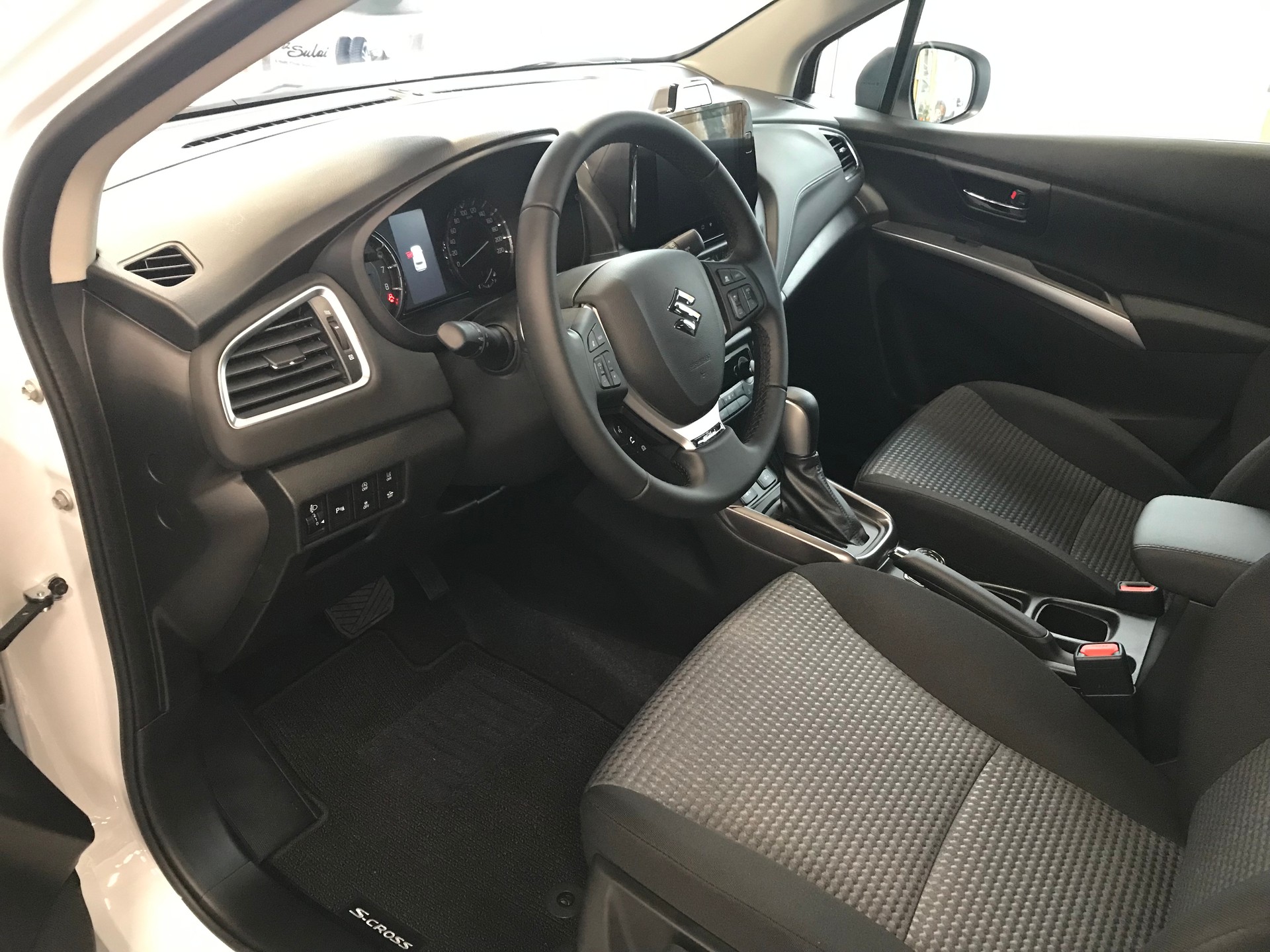 SUZUKI S-Cross 1.4 16V Piz Sulai MHD 4WD Automatic-image-3