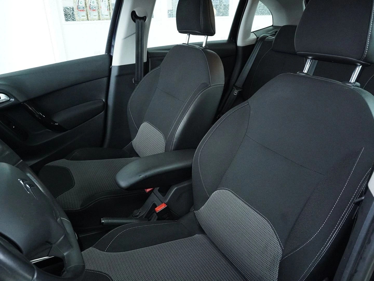 CITROEN C3 1.2i Séduction-image-3
