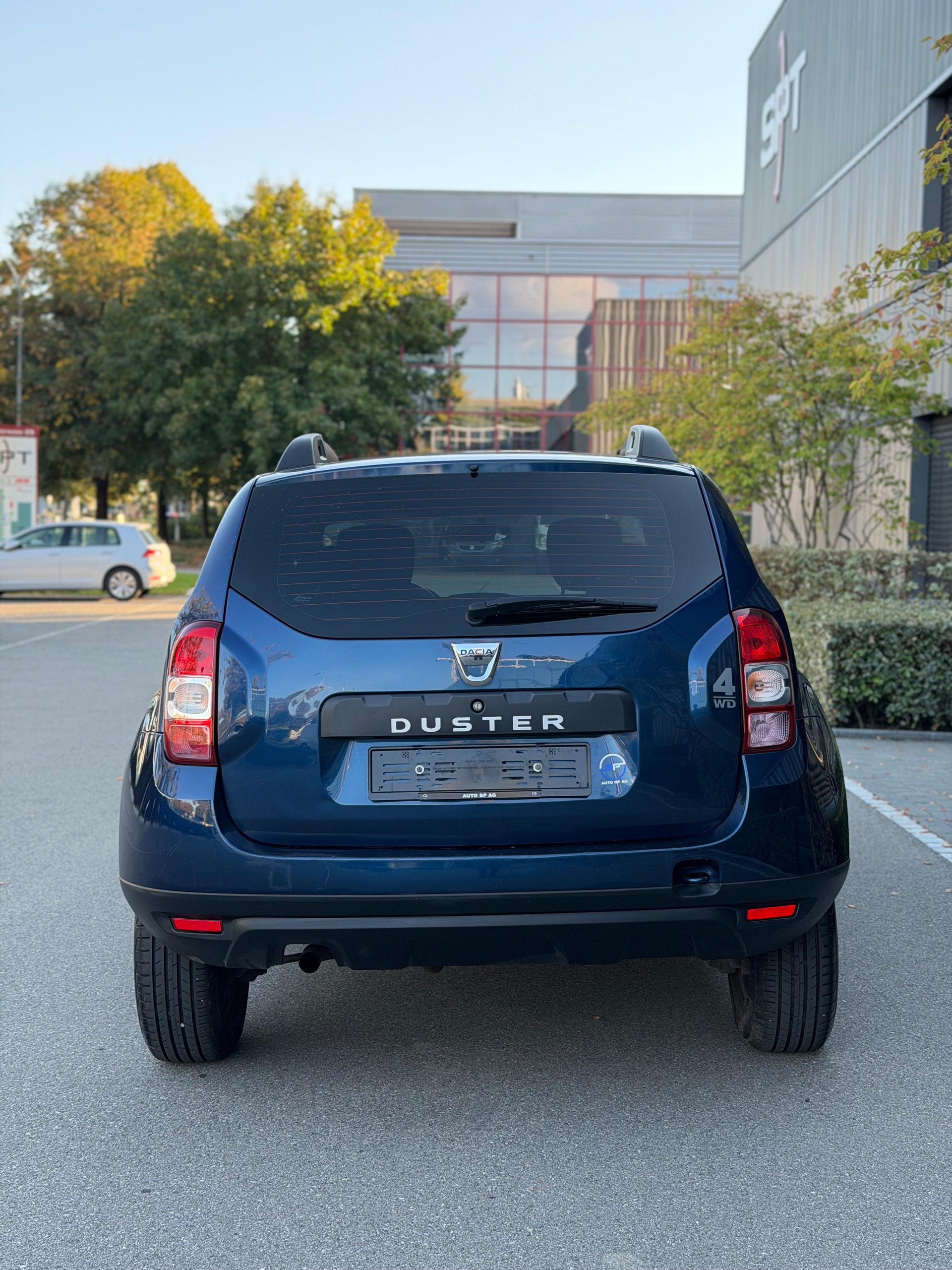DACIA Duster 1.2 T Lauréate 4x4-image-4
