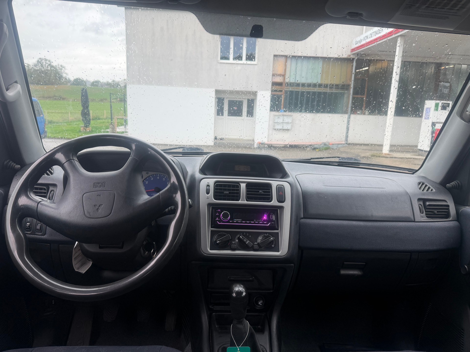 MITSUBISHI Pajero Pinin 2.0 Country-image-4