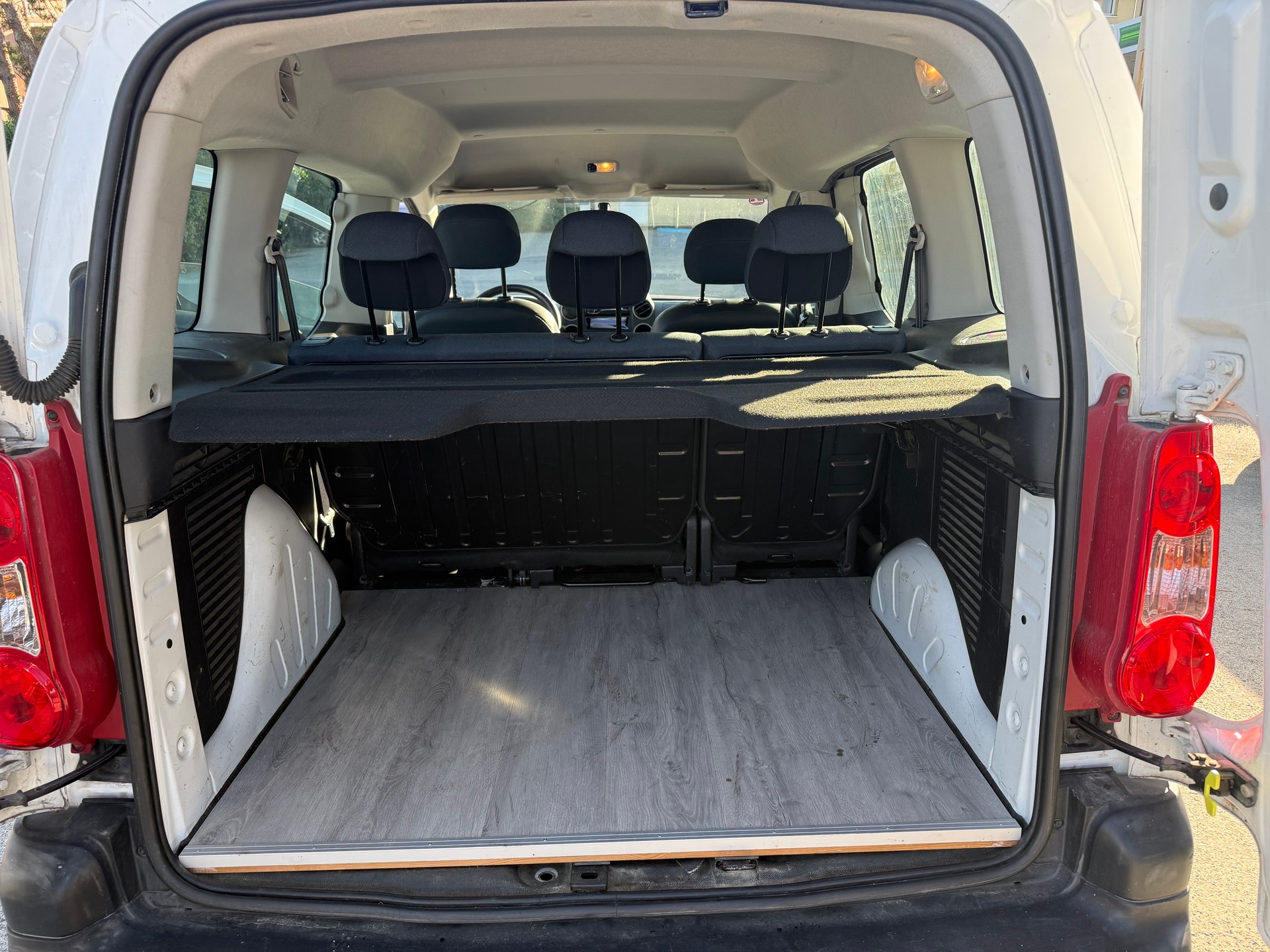PEUGEOT Partner 1.6 Trendy-image-13