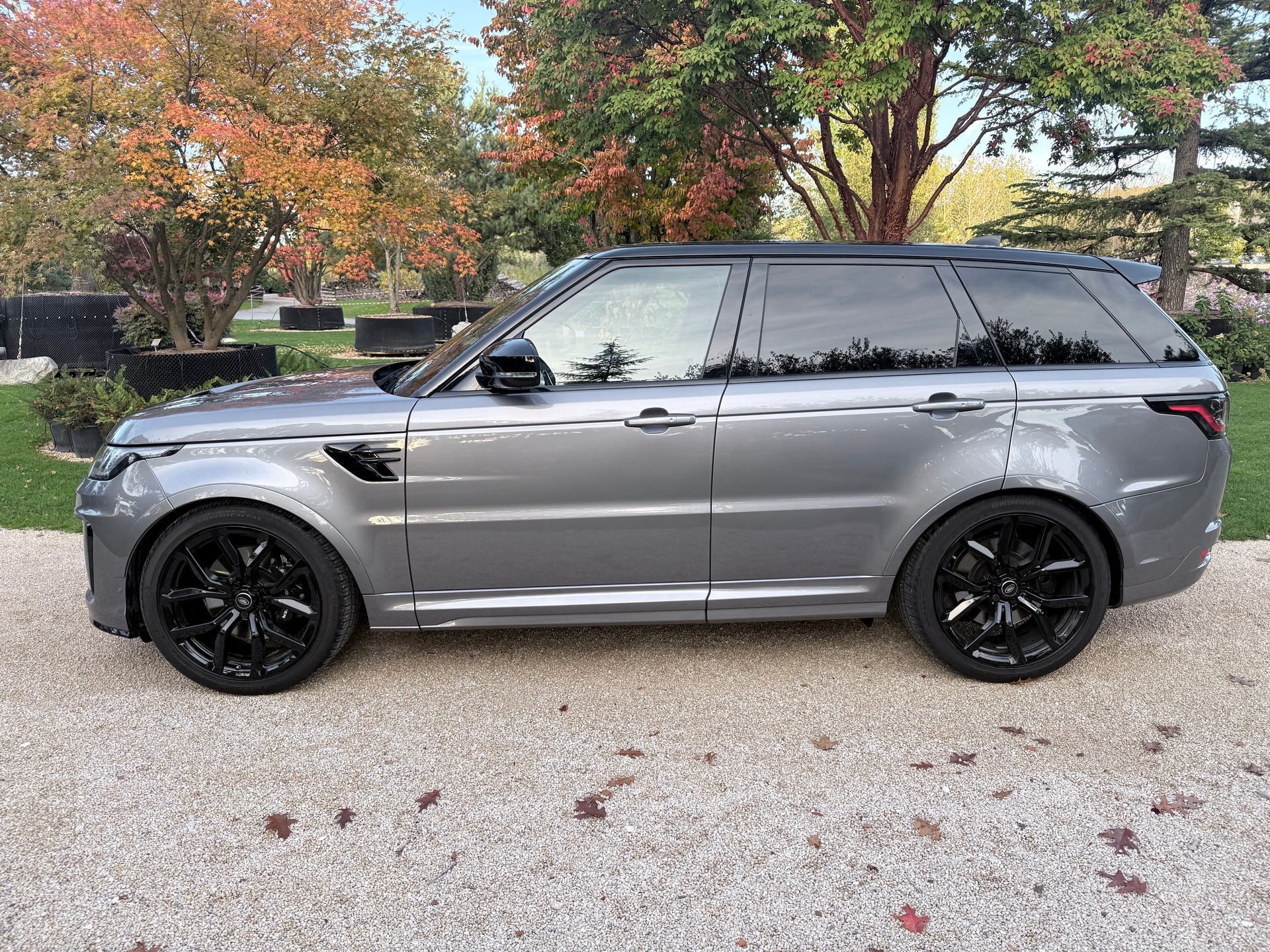 LAND ROVER Range Rover Sport 5.0 V8 S/C SVR Automatic-image-1