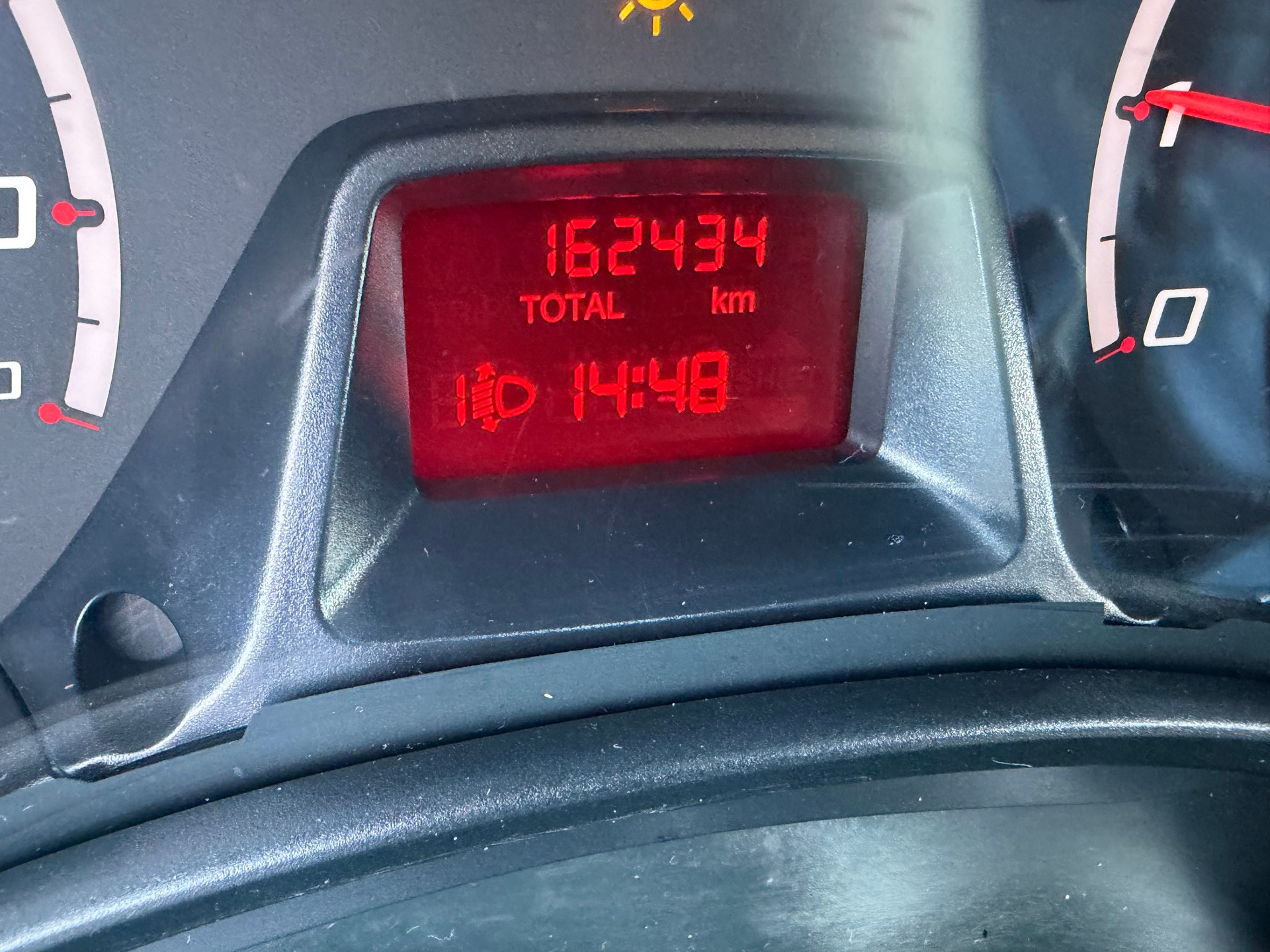 FORD KA 1.25 Titanium-image-6