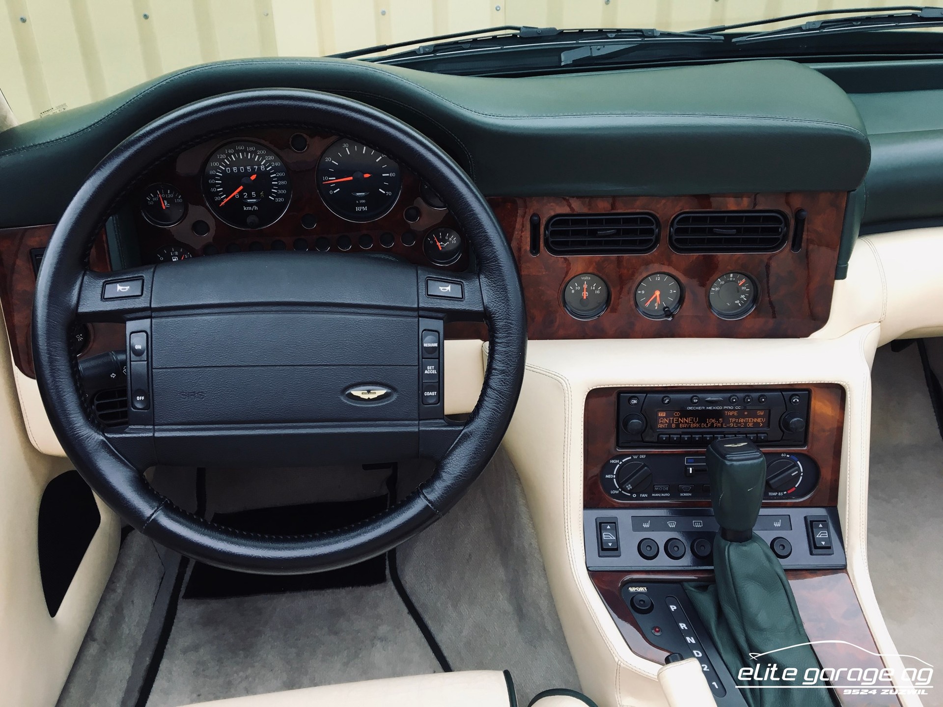 ASTON MARTIN Virage Volante-image-13