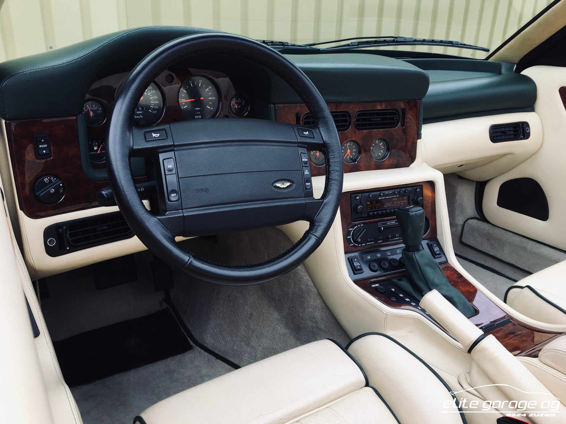 ASTON MARTIN Virage Volante-image-12
