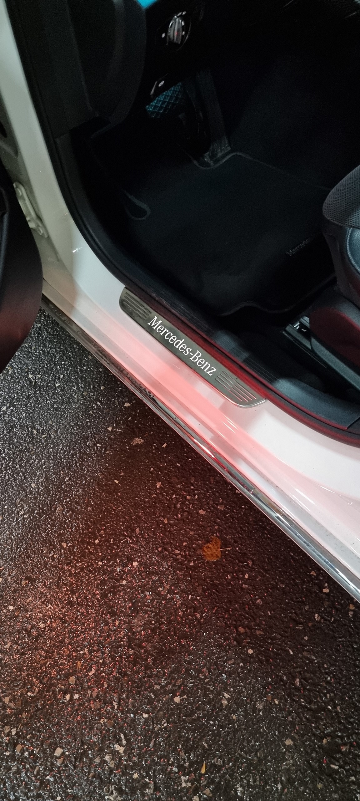 MERCEDES-BENZ E 200 Avantgarde 9G-Tronic-image-10