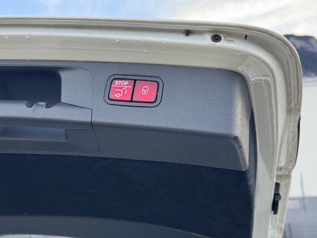 MERCEDES-BENZ E 200 Avantgarde 9G-Tronic-image-18