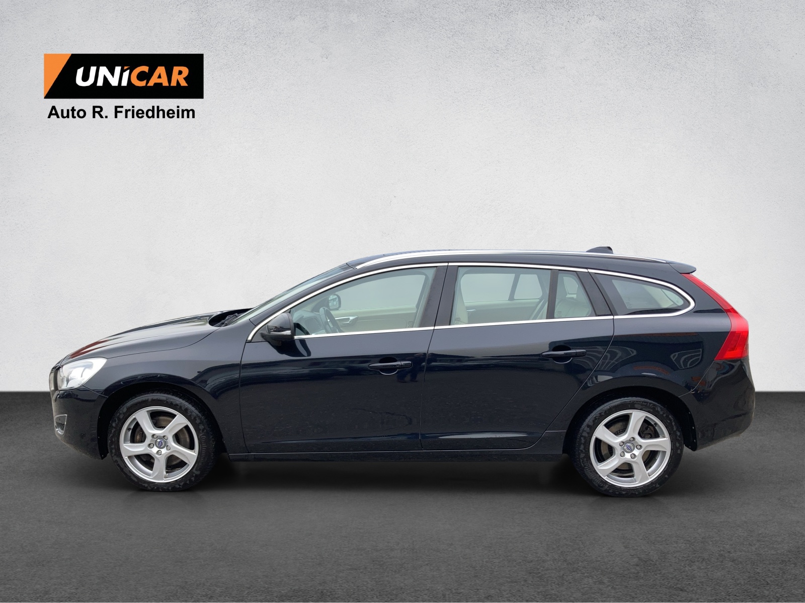 VOLVO V60 T6 AWD Summum Geartronic-image-10