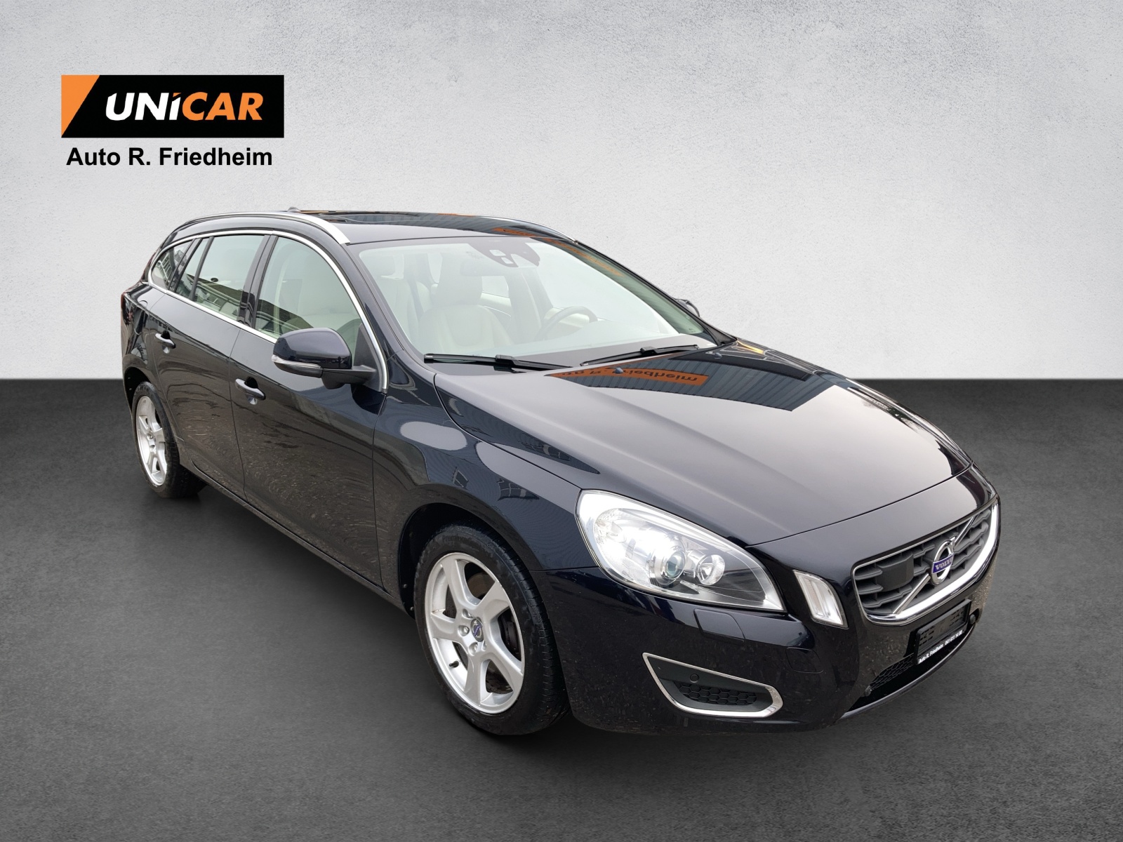 VOLVO V60 T6 AWD Summum Geartronic-image-0