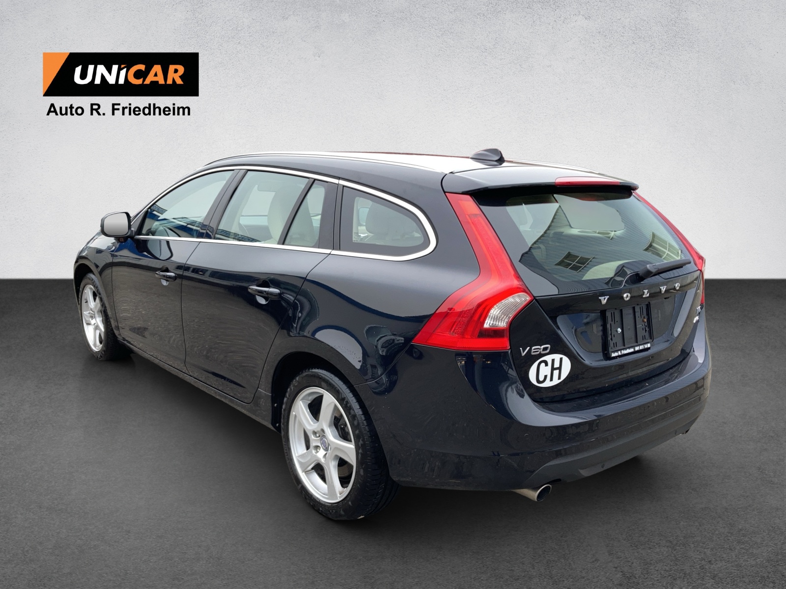 VOLVO V60 T6 AWD Summum Geartronic-image-14