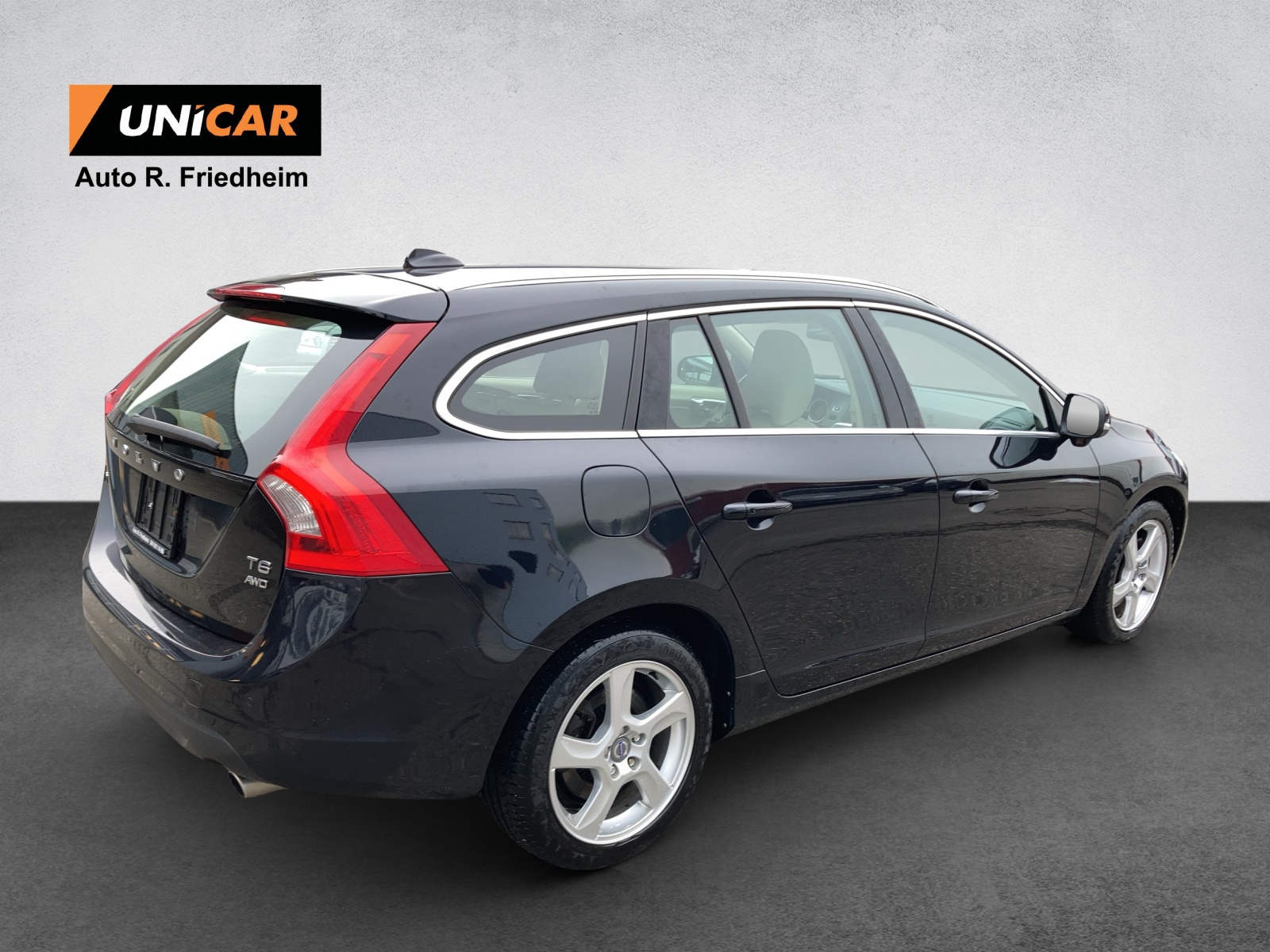 VOLVO V60 T6 AWD Summum Geartronic-image-12