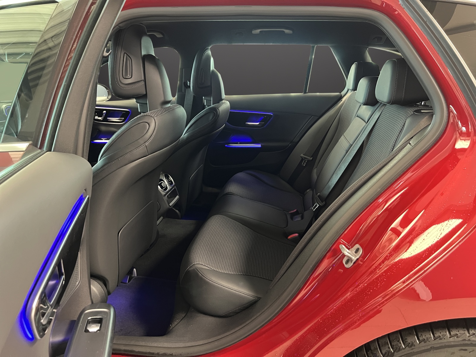 MERCEDES-BENZ C 220 d T 4 M Swiss Star-image-11
