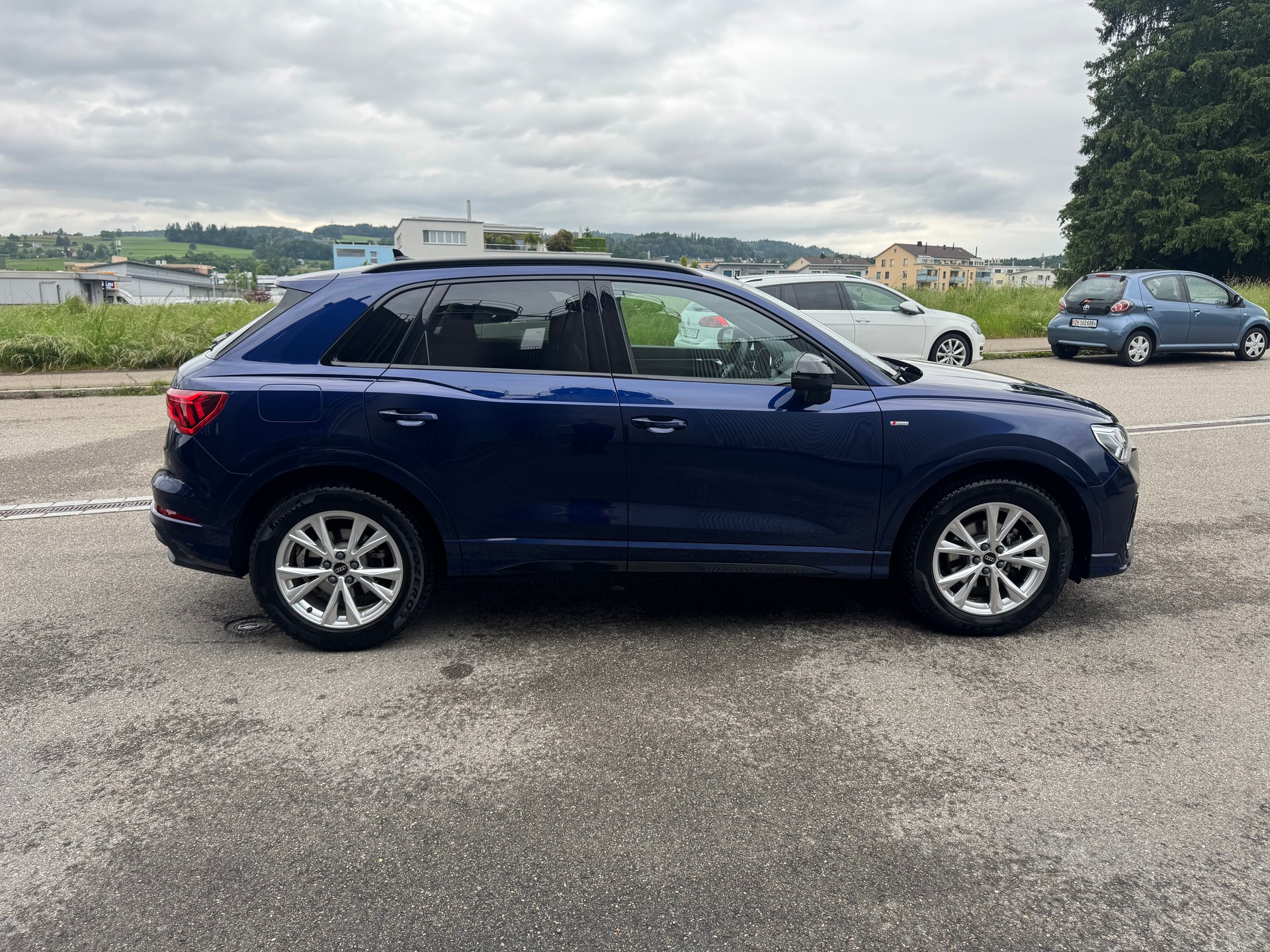 AUDI Q3 35 TFSI S line S-tronic-image-5