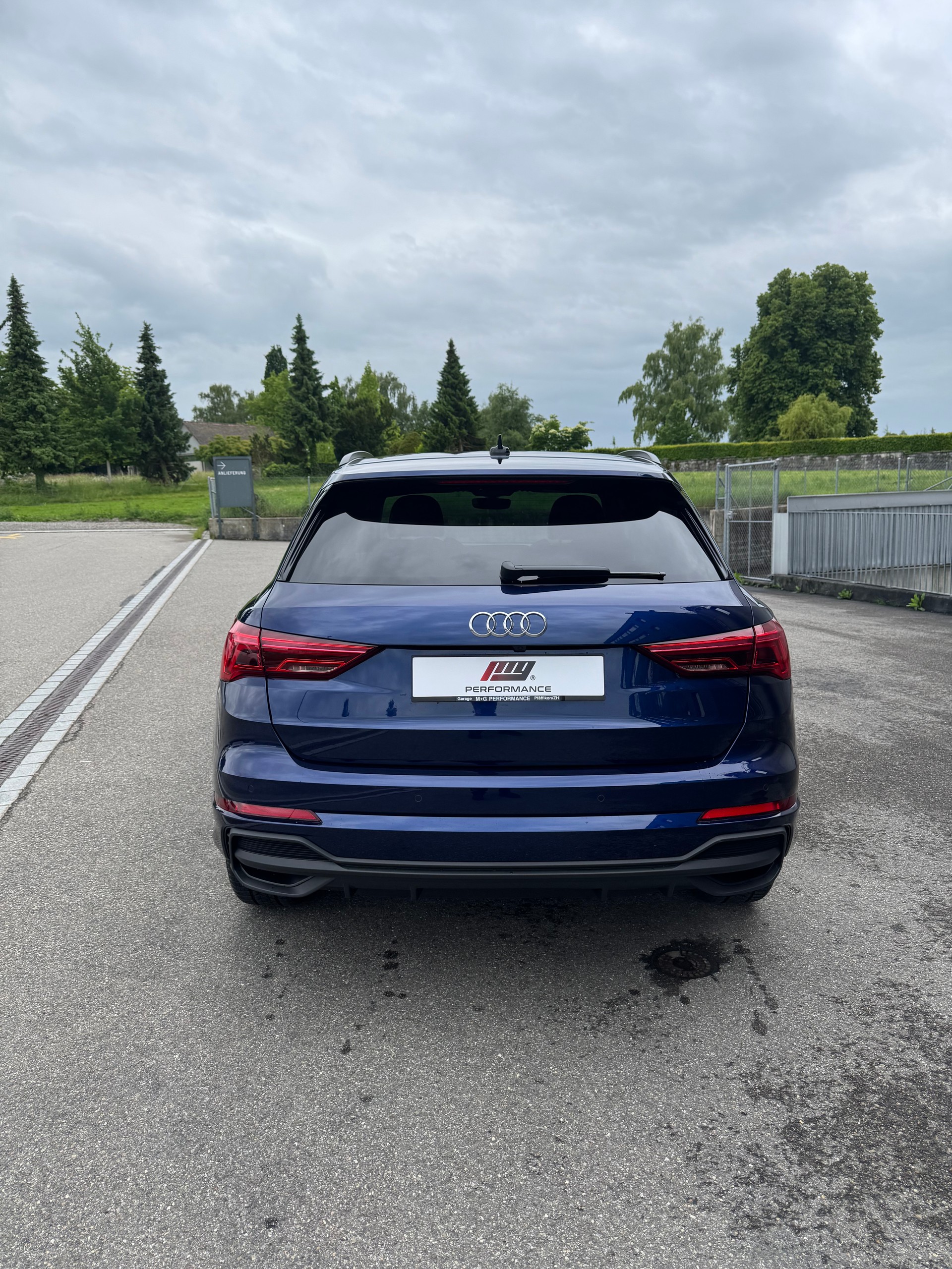 AUDI Q3 35 TFSI S line S-tronic-image-3