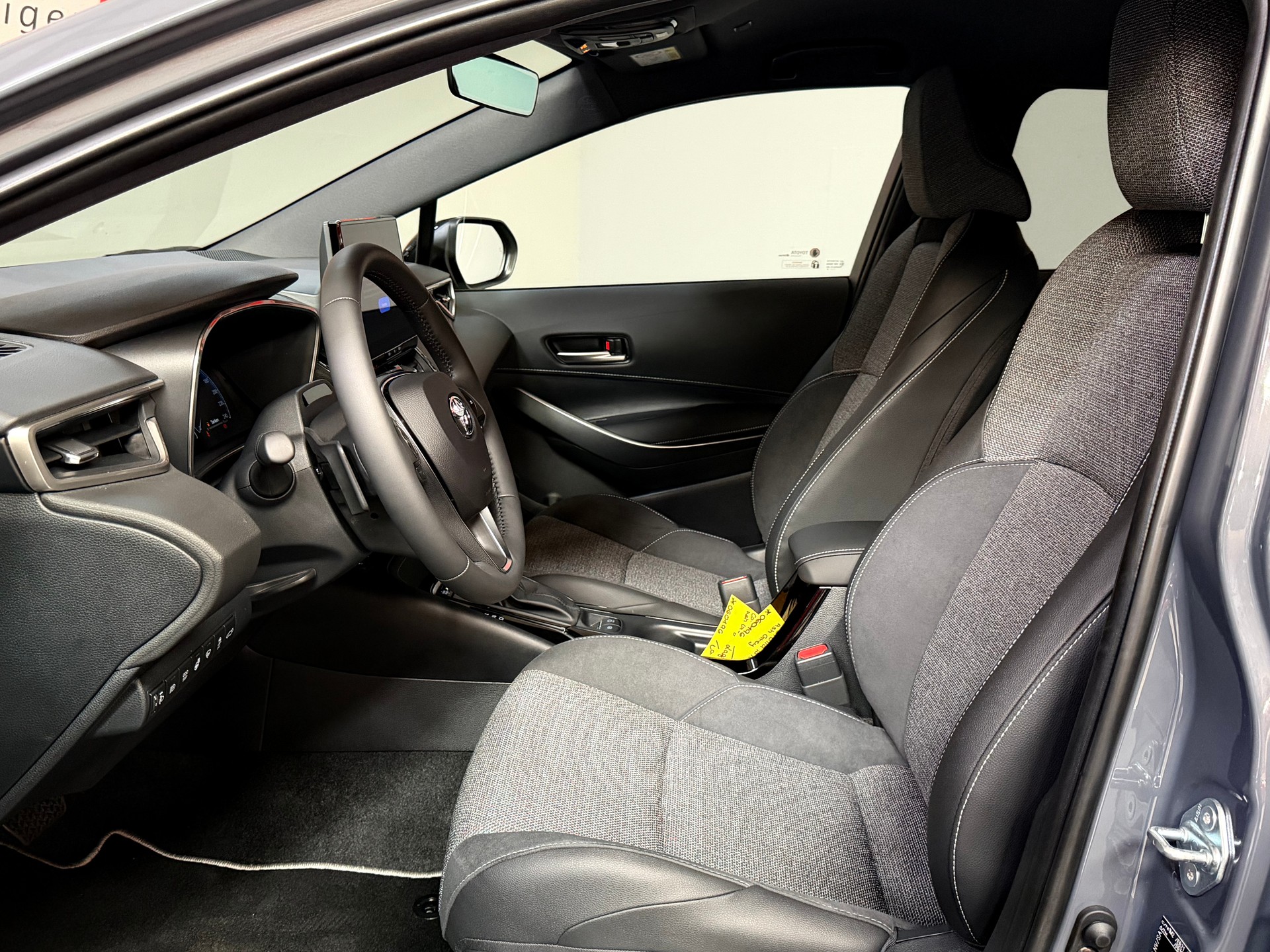 TOYOTA Corolla Touring Sports 2.0 HSD Trend e-CVT-image-13