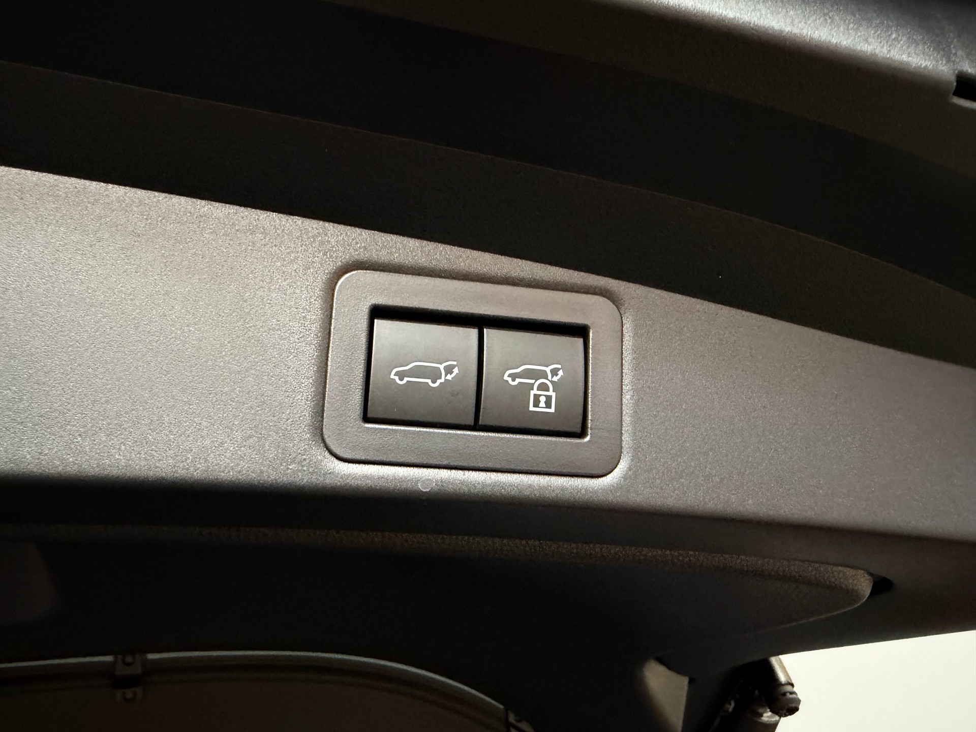 TOYOTA Corolla Touring Sports 2.0 HSD Trend e-CVT-image-12