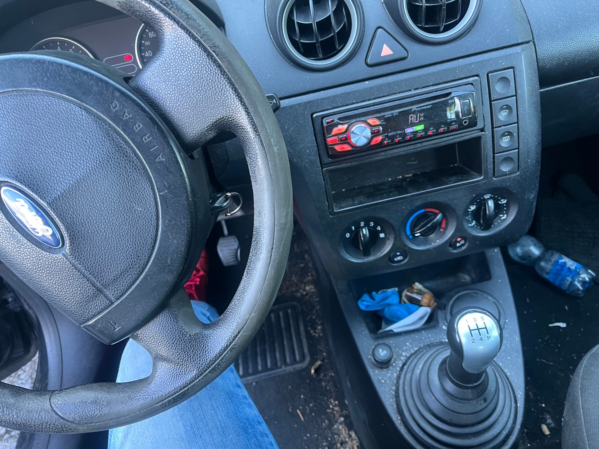 FORD Fiesta 1.4 16V Trend-image-10