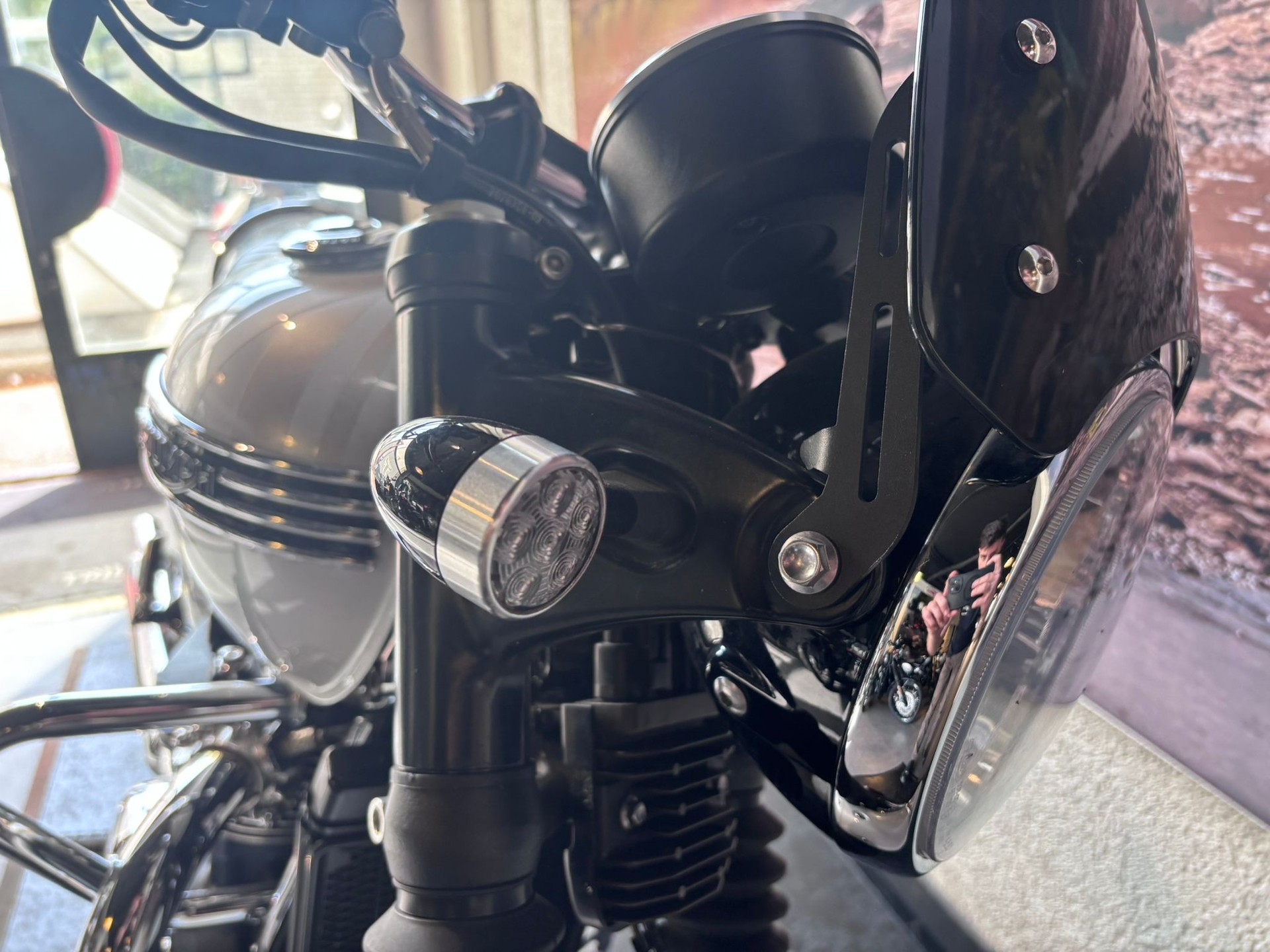 TRIUMPH Bonneville T120 ABS-showroom-element-2