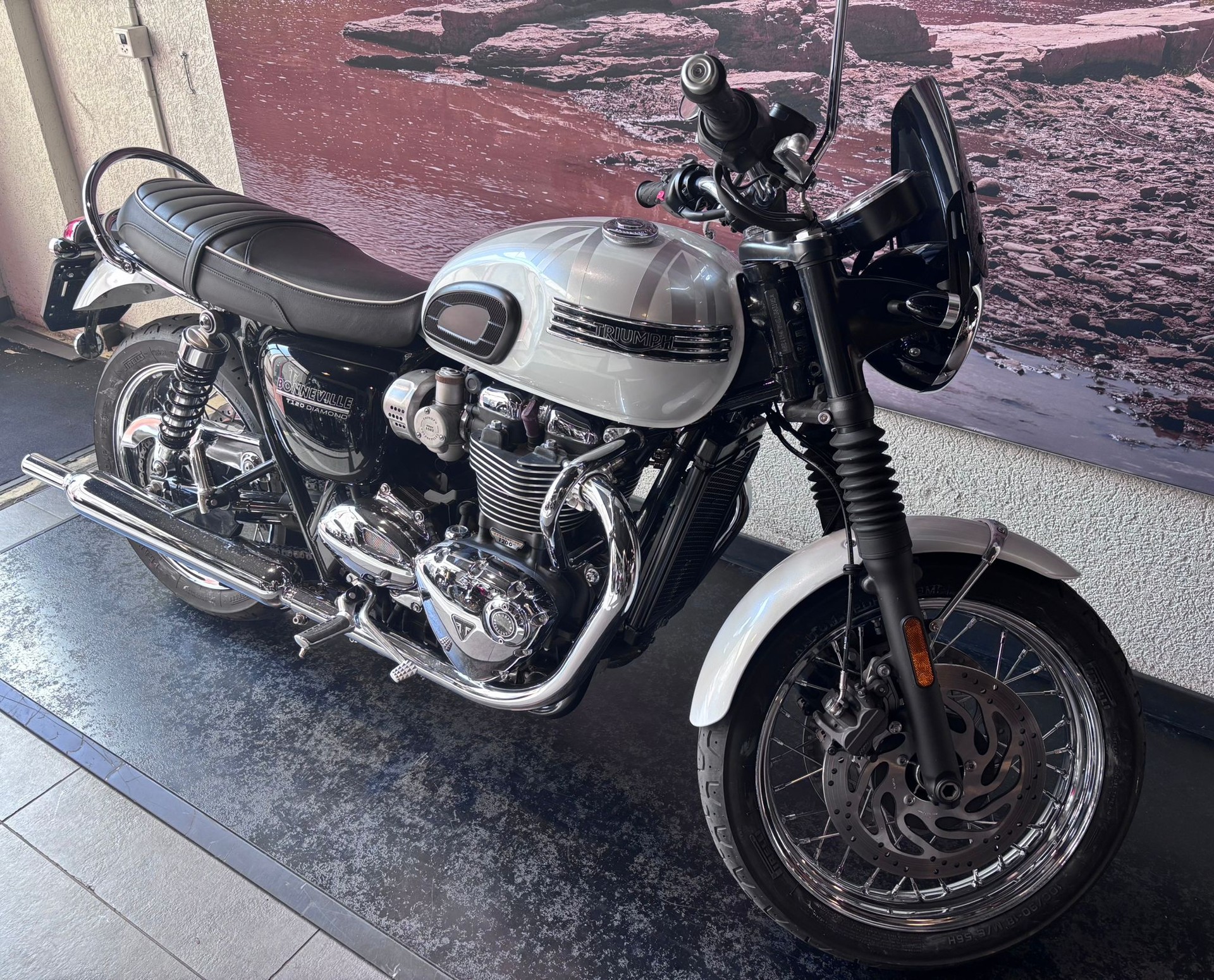 TRIUMPH Bonneville T120 ABS