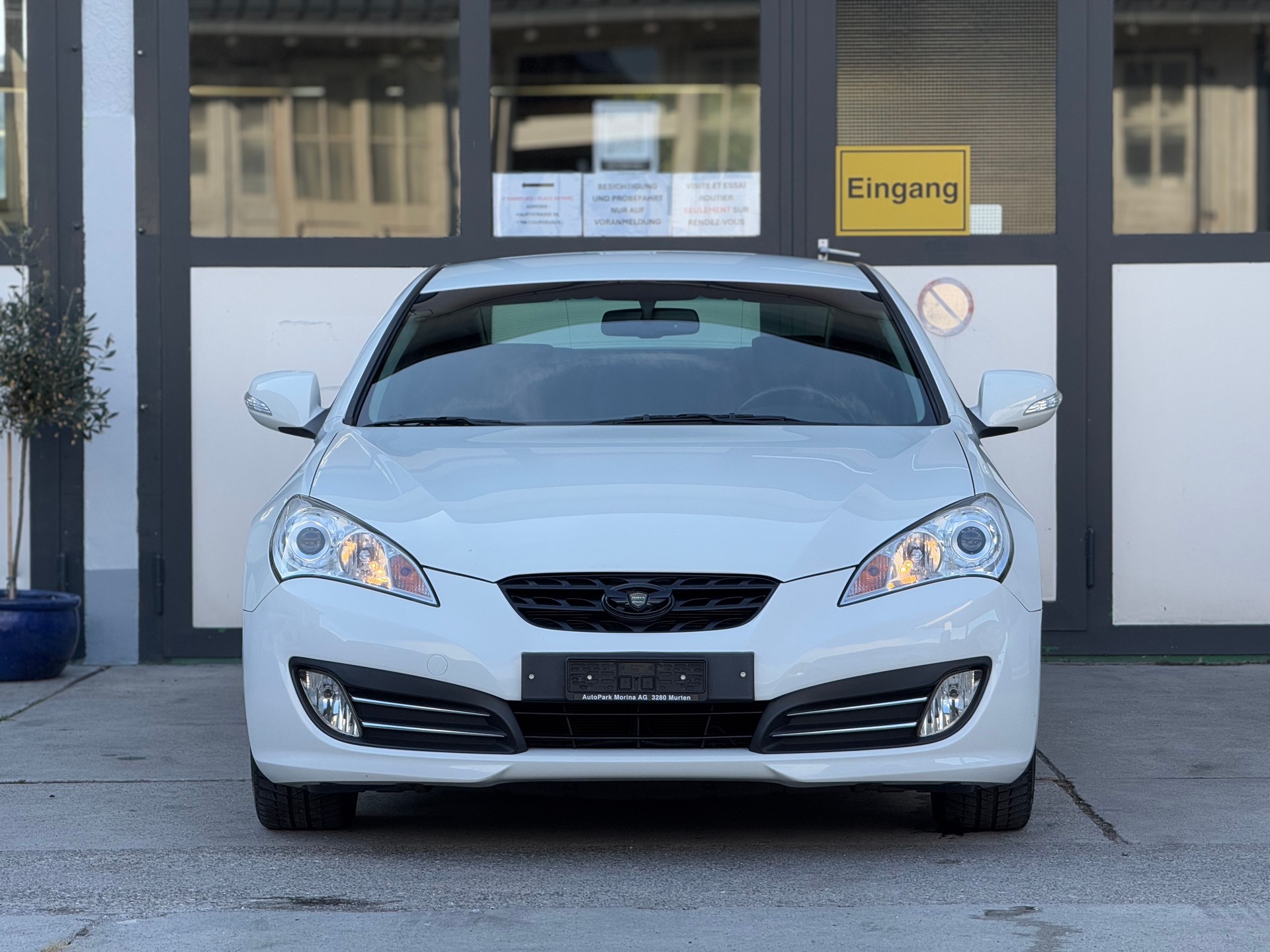HYUNDAI Genesis 3.8 V6 Automatic-image-2