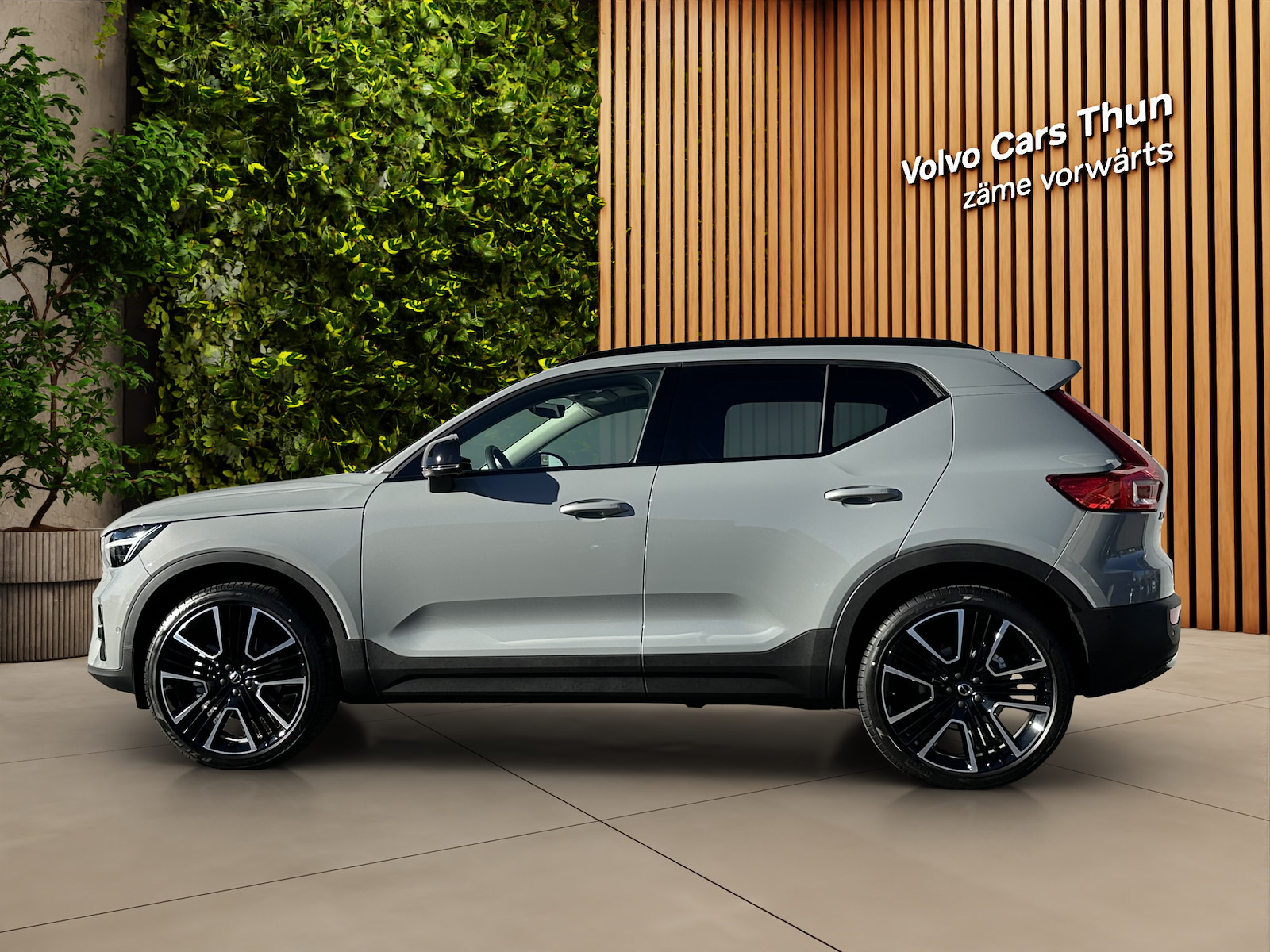 VOLVO XC40 2.0 B4 MH Ultra Dark-image-4