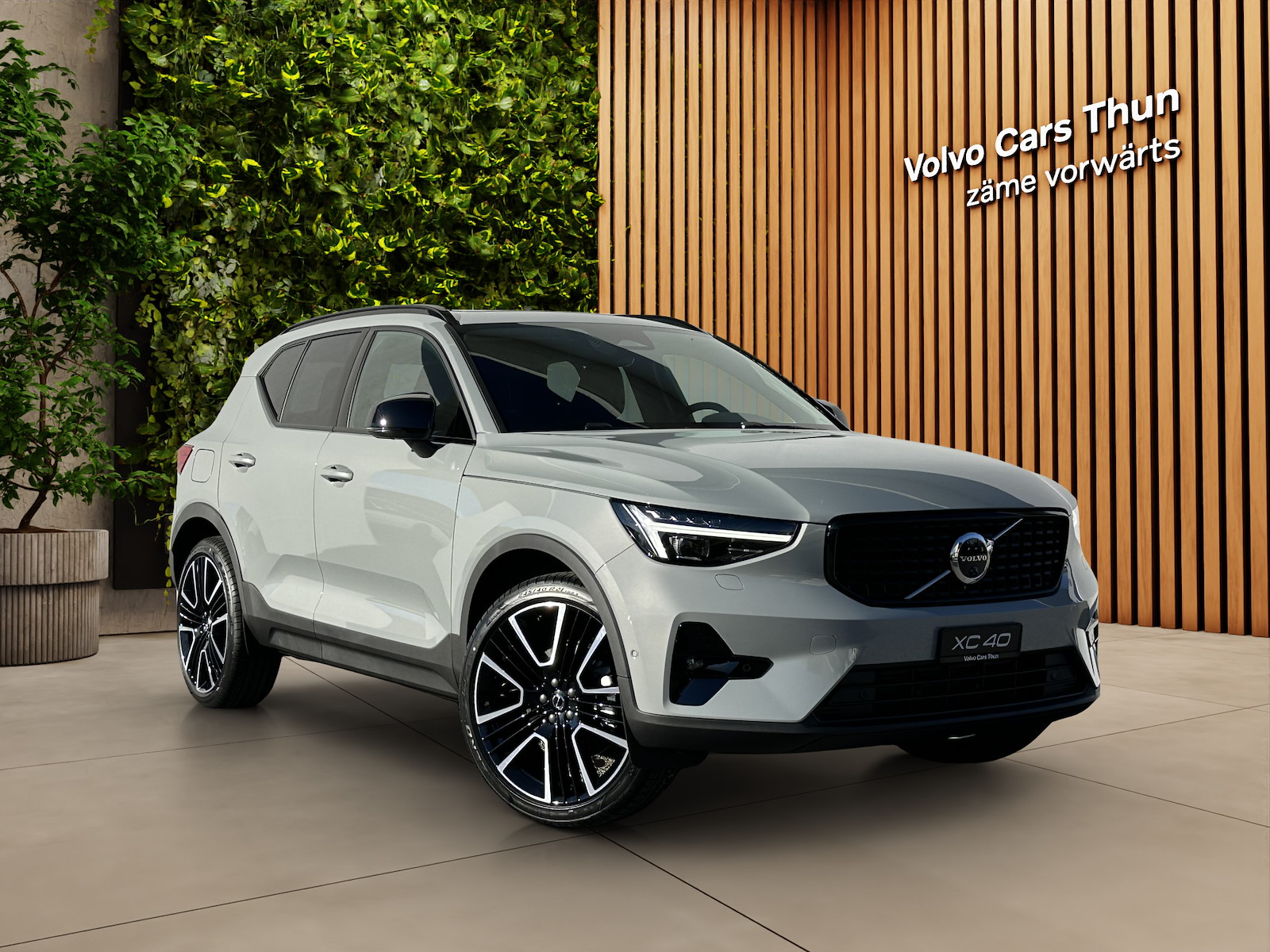 VOLVO XC40 2.0 B4 MH Ultra Dark-image-2