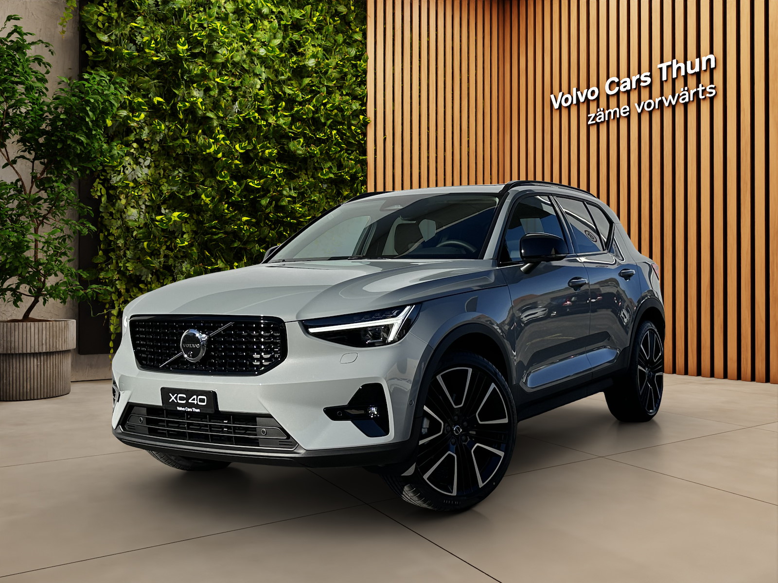 VOLVO XC40 2.0 B4 MH Ultra Dark-image-0