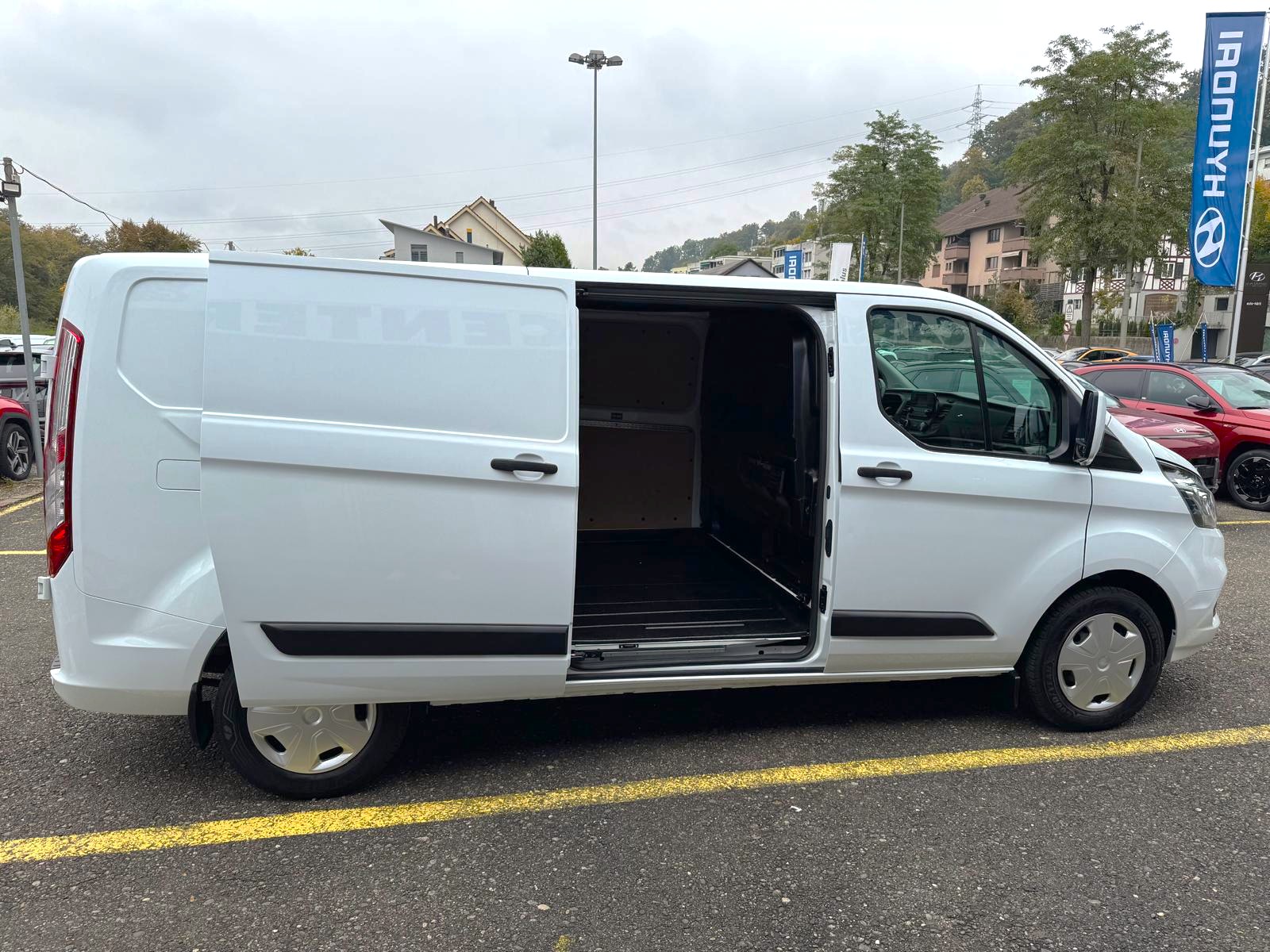 FORD Transit Cust 300 L2 Tre AT-image-6