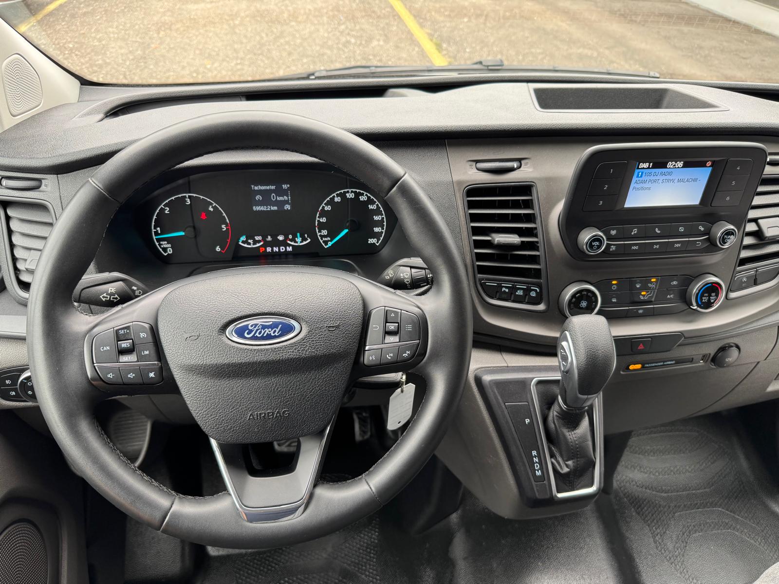 FORD Transit Cust 300 L2 Tre AT-image-2
