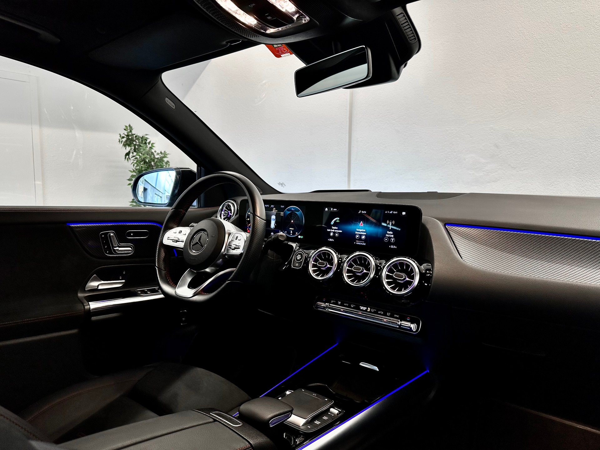 MERCEDES-BENZ GLA 220d 4Matic AMG Line 8G-DCT-image-28
