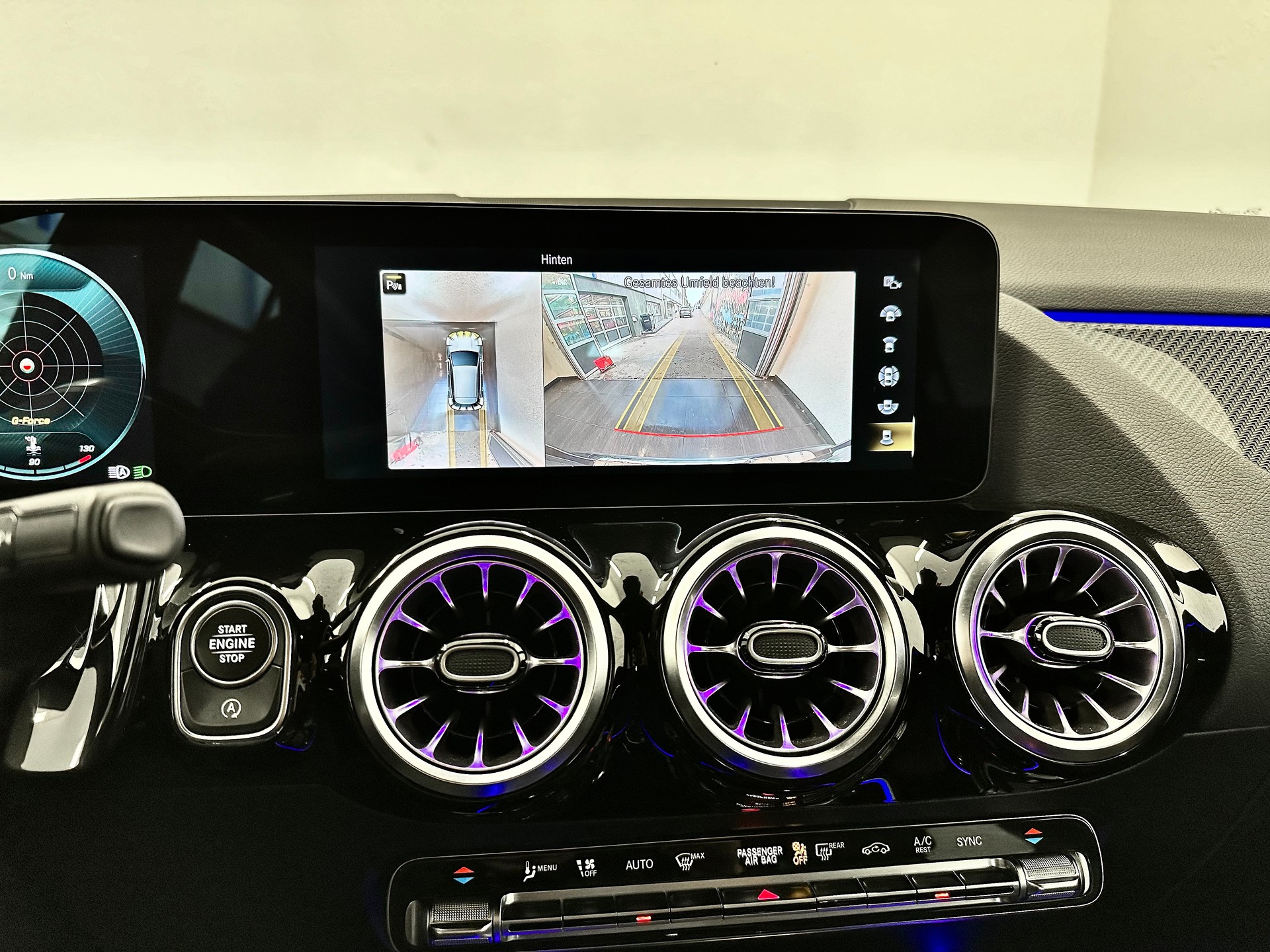 MERCEDES-BENZ GLA 220d 4Matic AMG Line 8G-DCT-image-25