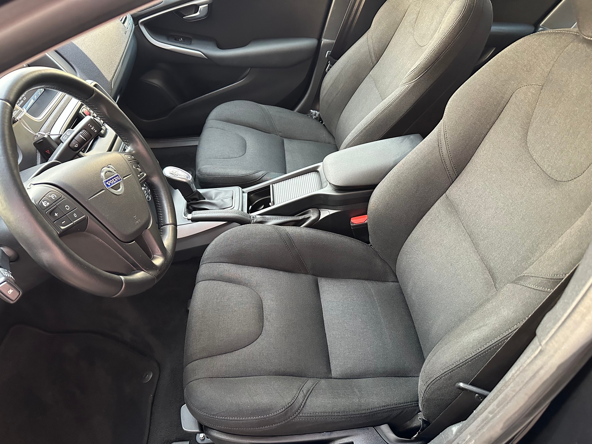 VOLVO V40 Cross Country T4 1.6 Summum Powershift-image-10